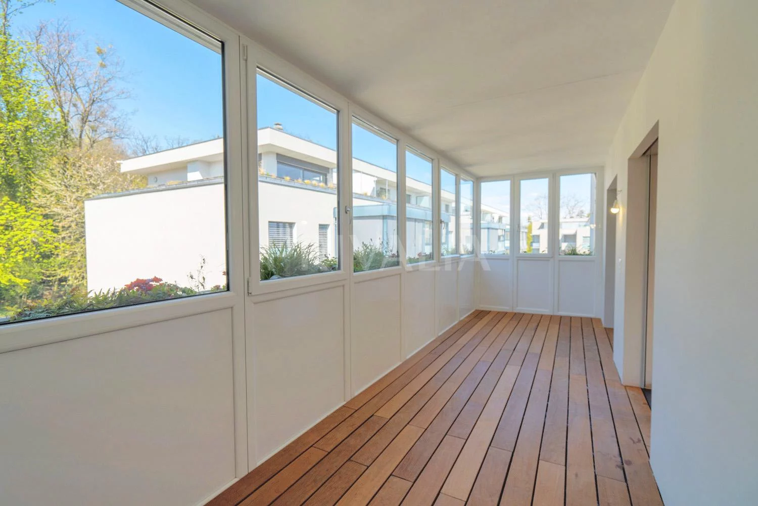 Magnificent flat in a secure residence