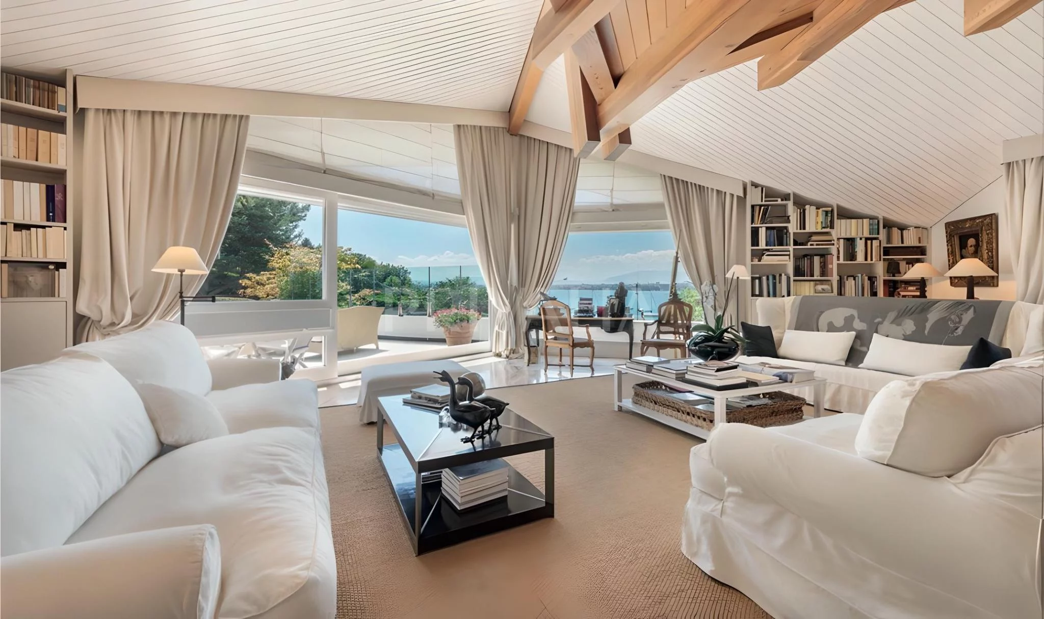 Propriété unique avec vue sur le lac