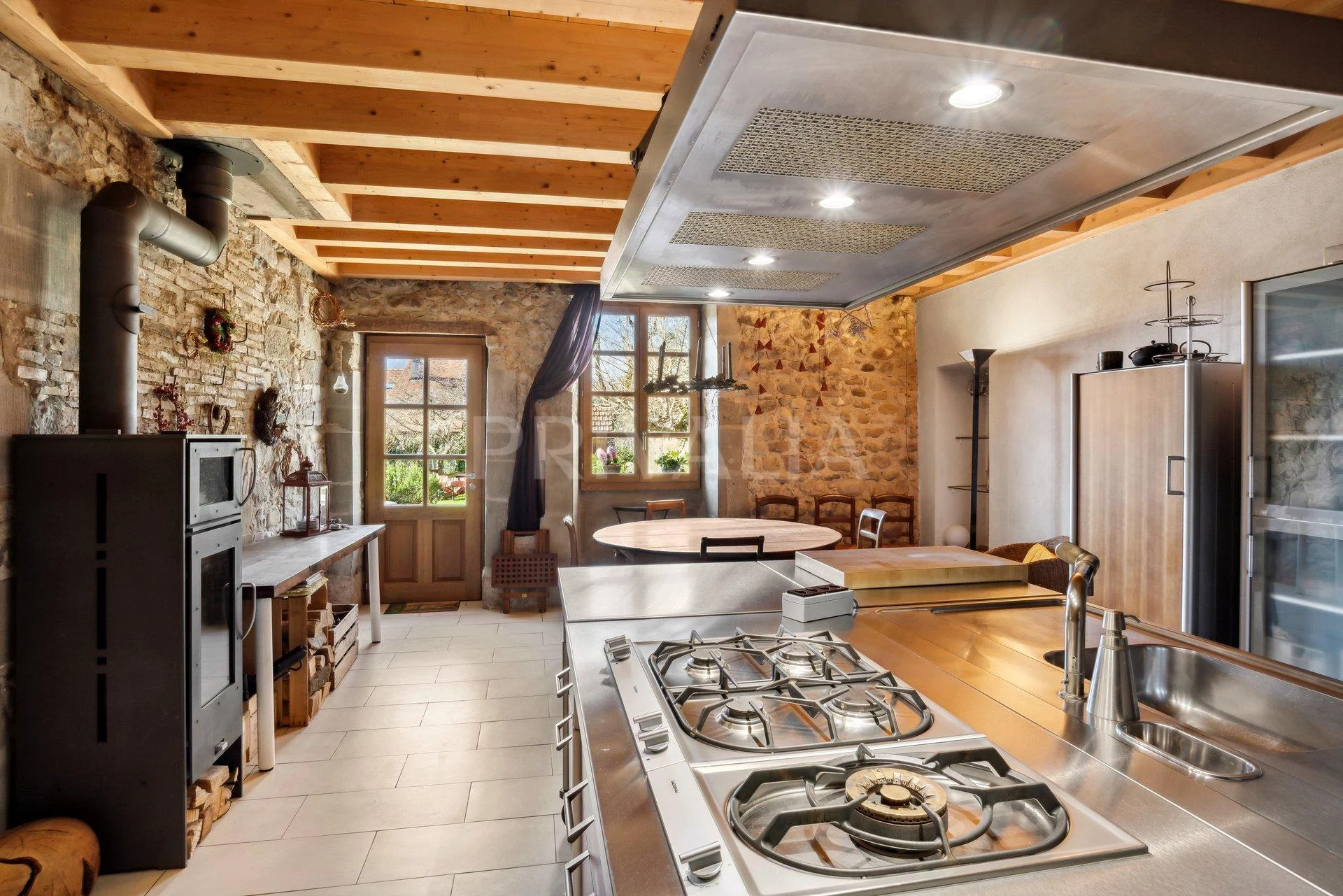 Rare : Stunning renovated farmhouse in Sézegnin