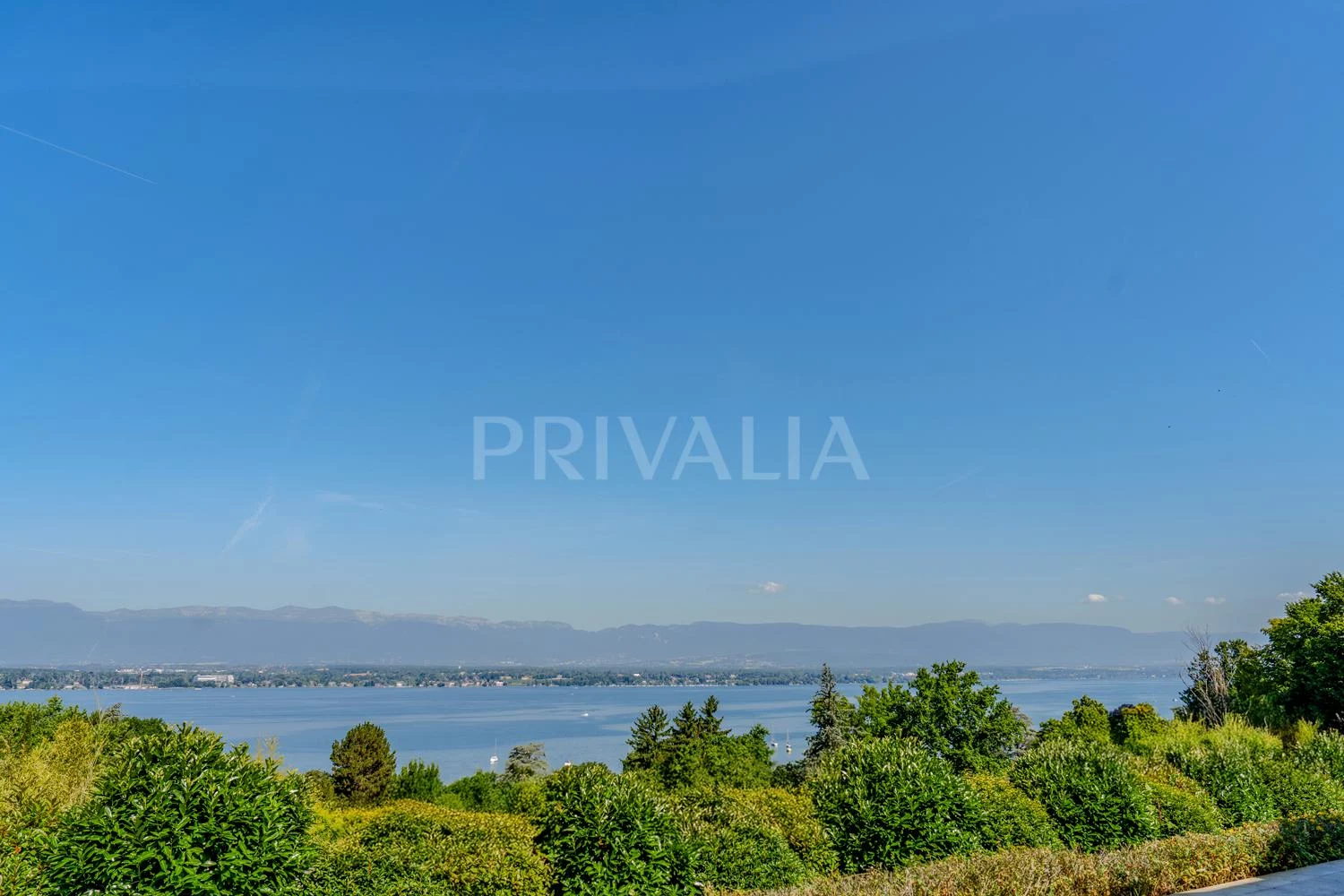 Lakeside elegance in Cologny – A refined property facing Lake Geneva
