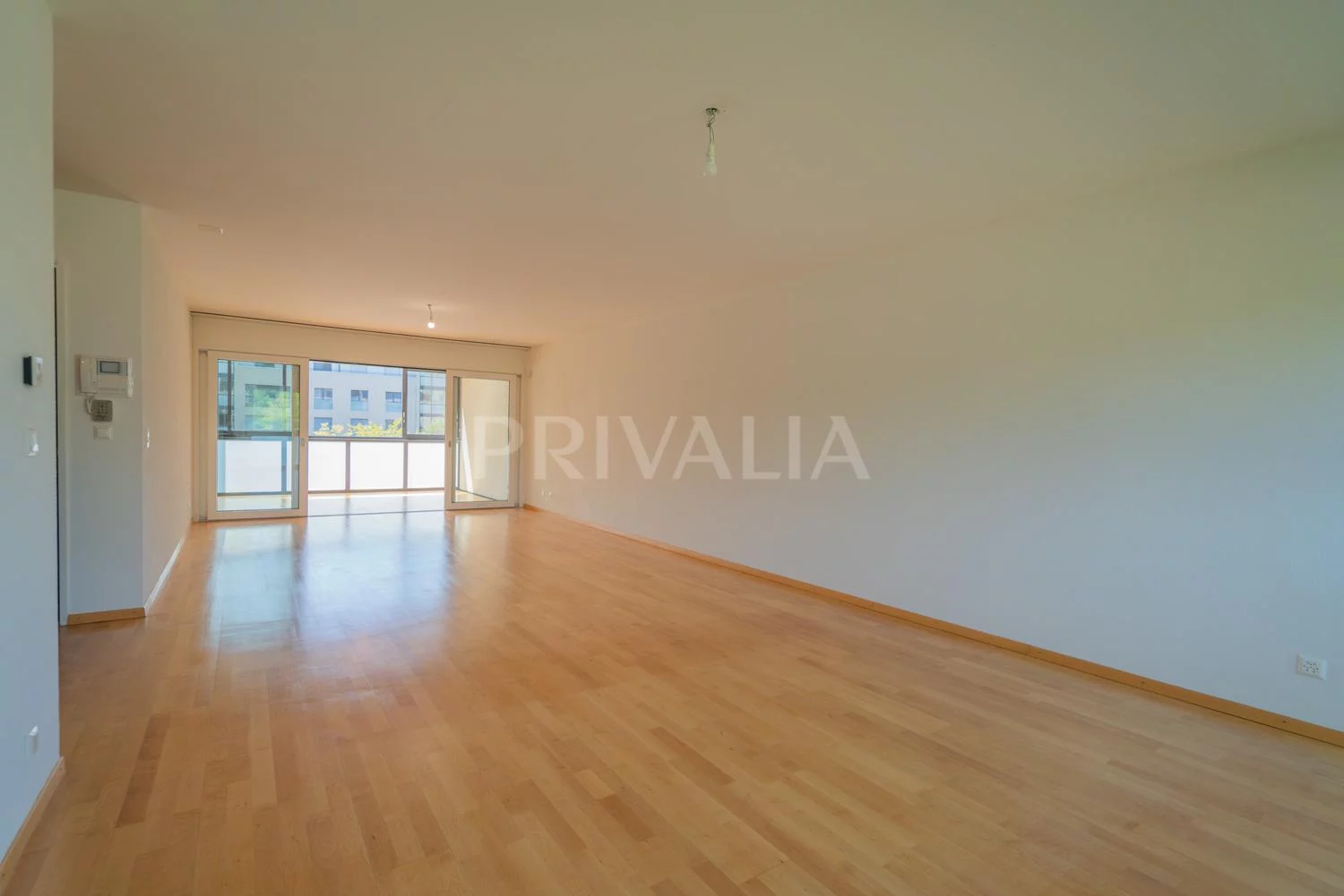 BEAUTIFUL 286 SQM DUPLEX ON THE TOP FLOOR