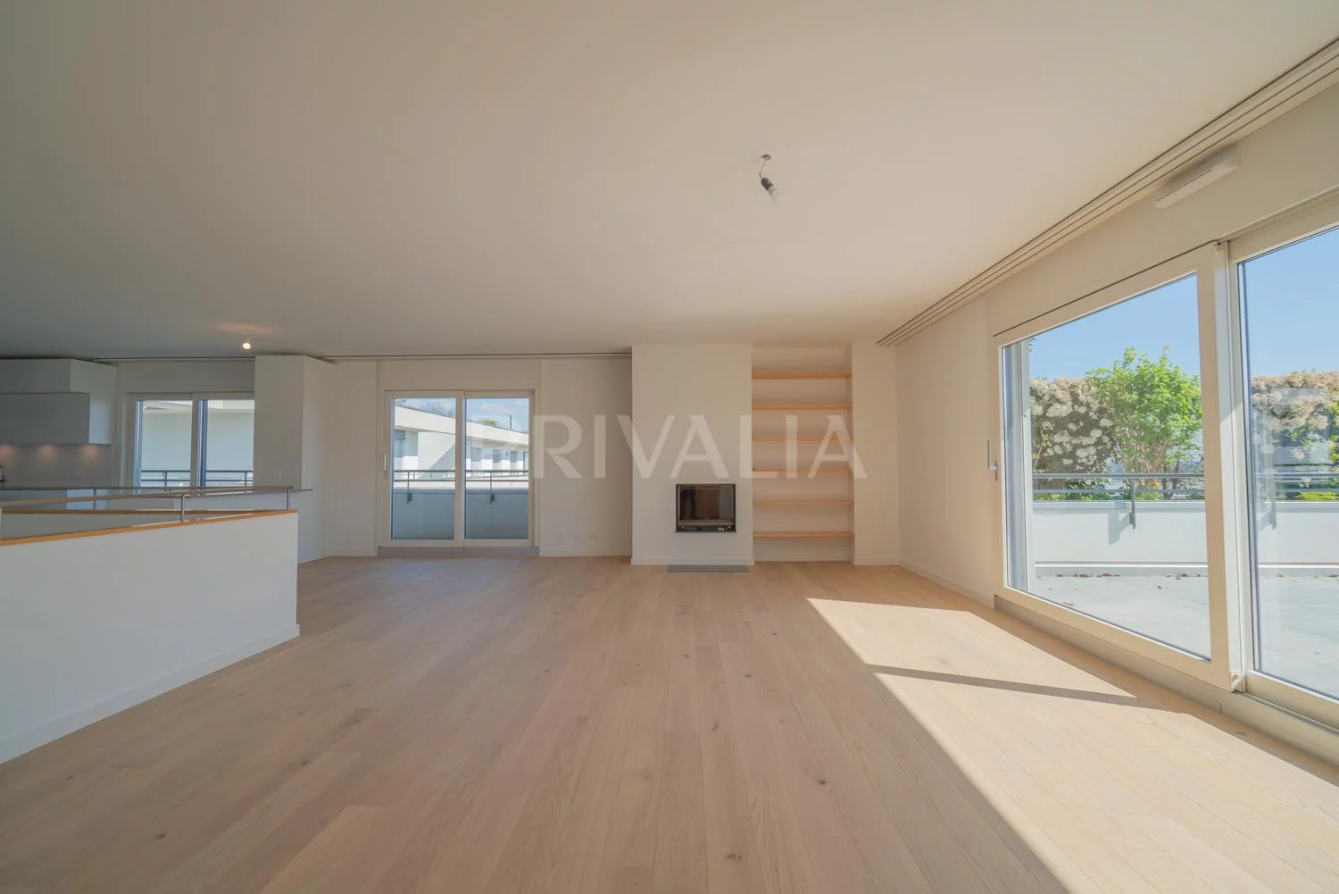 BEAUTIFUL 286 SQM DUPLEX ON THE TOP FLOOR