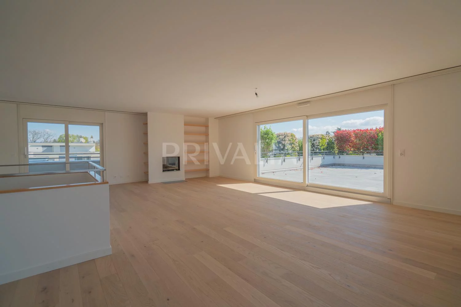 BEAUTIFUL 286 SQM DUPLEX ON THE TOP FLOOR