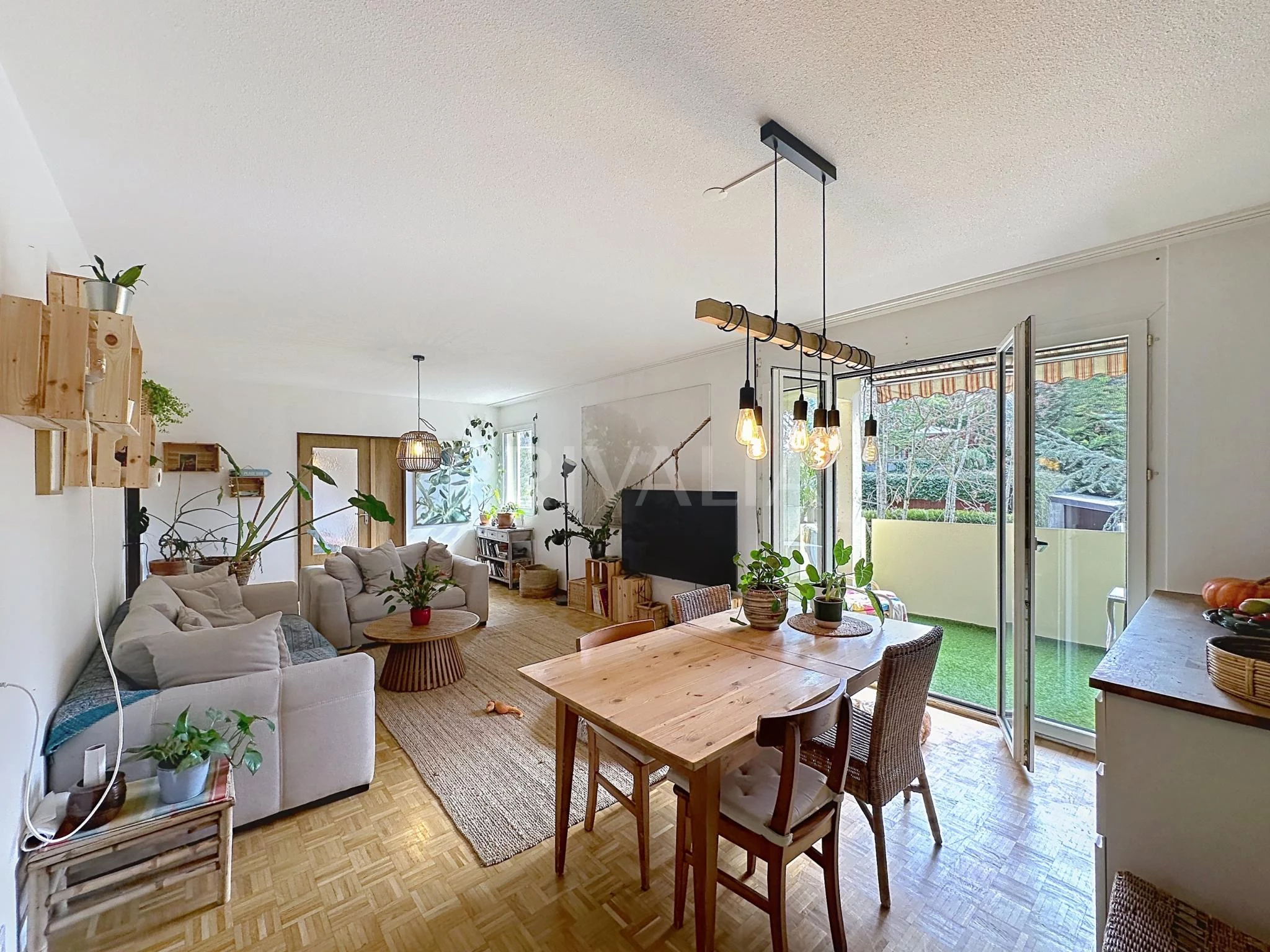 A beautiful bright flat in Bernex