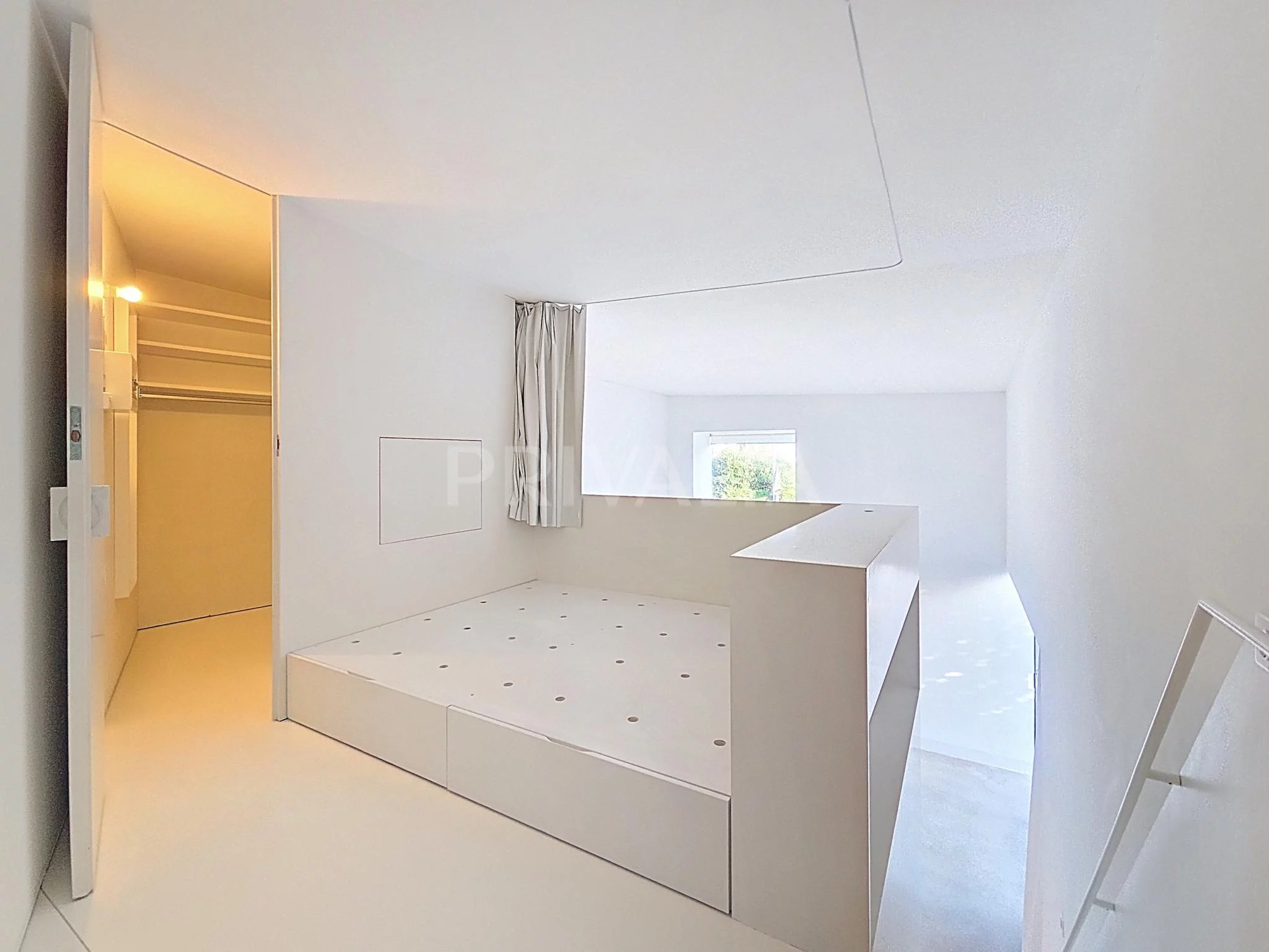 Loft indépendant avec jardin dans un cadre verdoyant