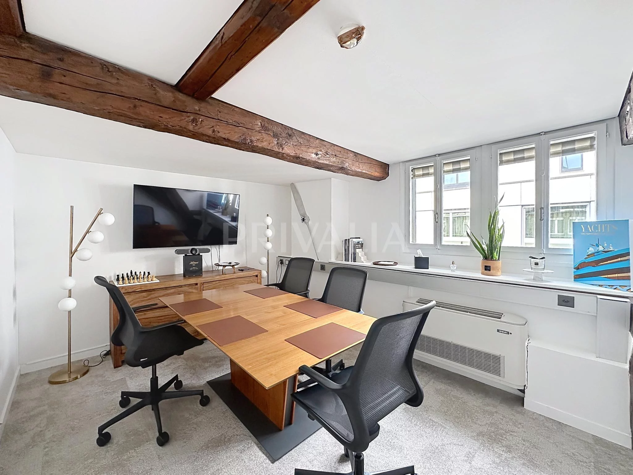 Exceptional : Magnificent crossing offices on Quai des Bergues