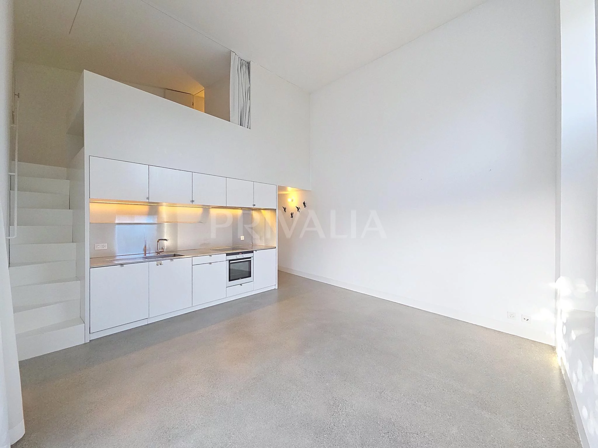 Loft indépendant avec jardin dans un cadre verdoyant