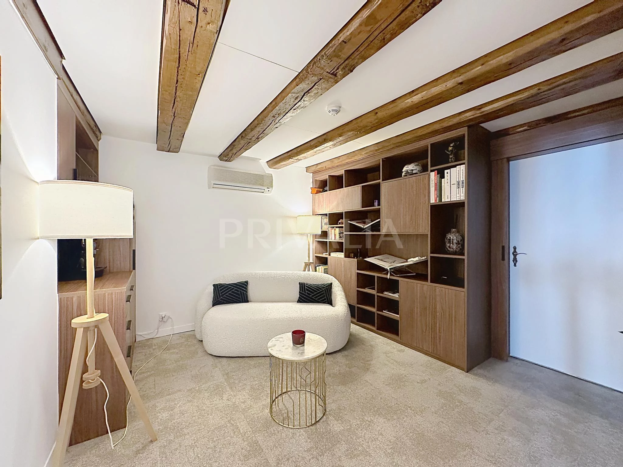 Exceptional : Magnificent crossing offices on Quai des Bergues