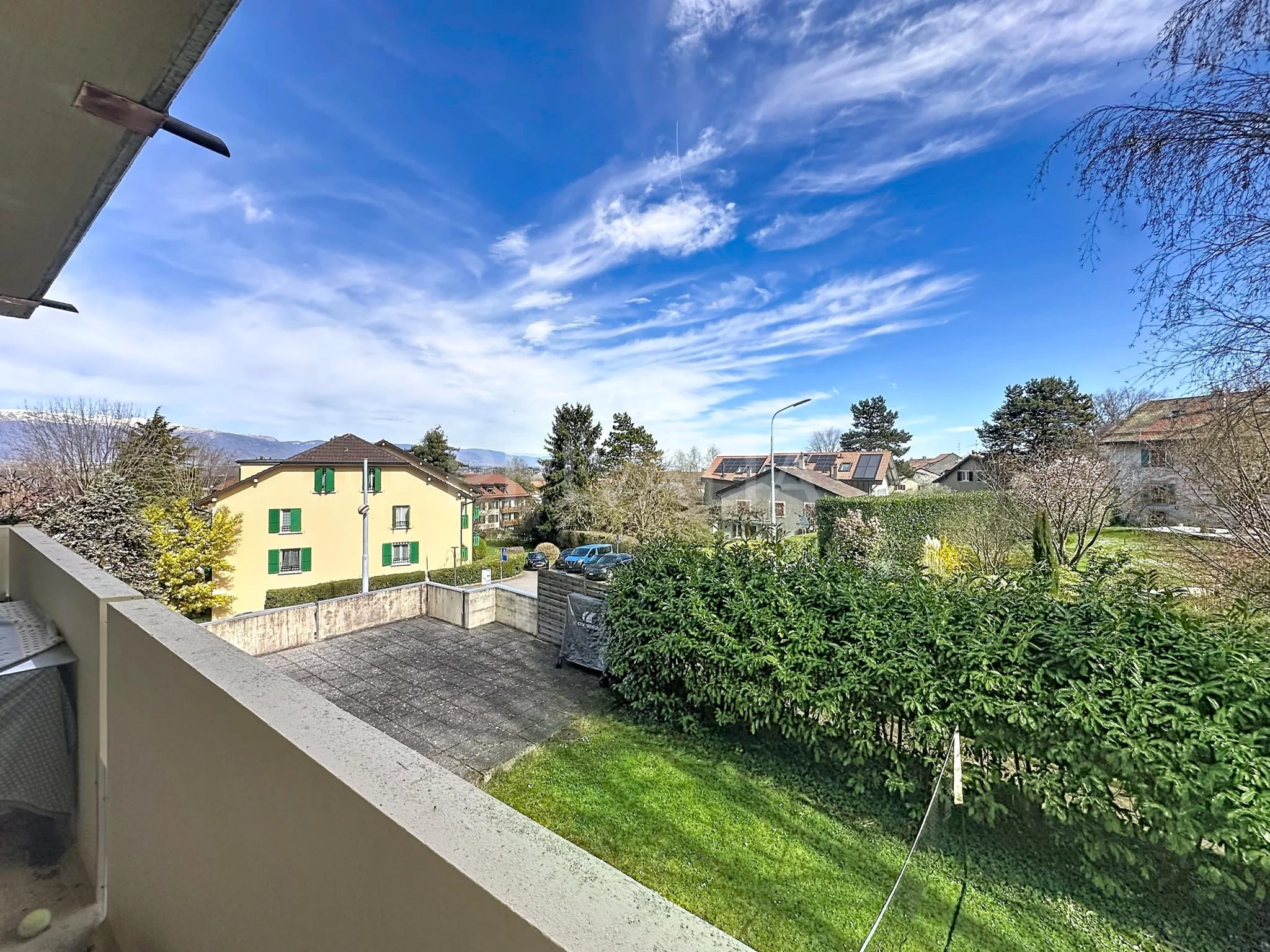 Superb bright flat in Bernex