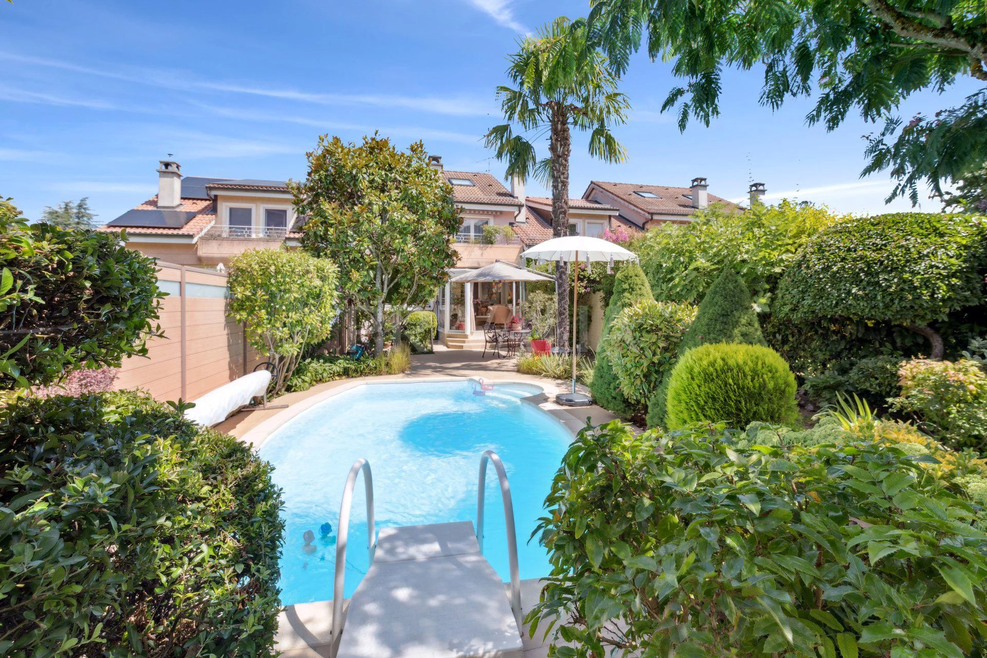 Exclusive : Charming Semi-Detached House with Pool