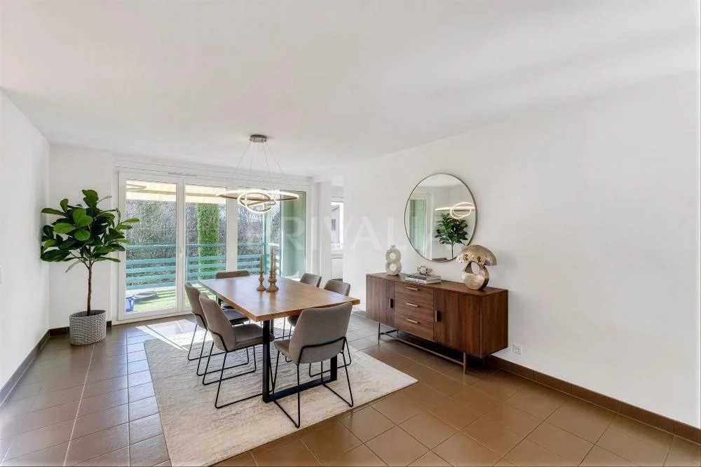 En exclusivité – Vaste appartement avec balcons et parkings à Sézenove / Bernex