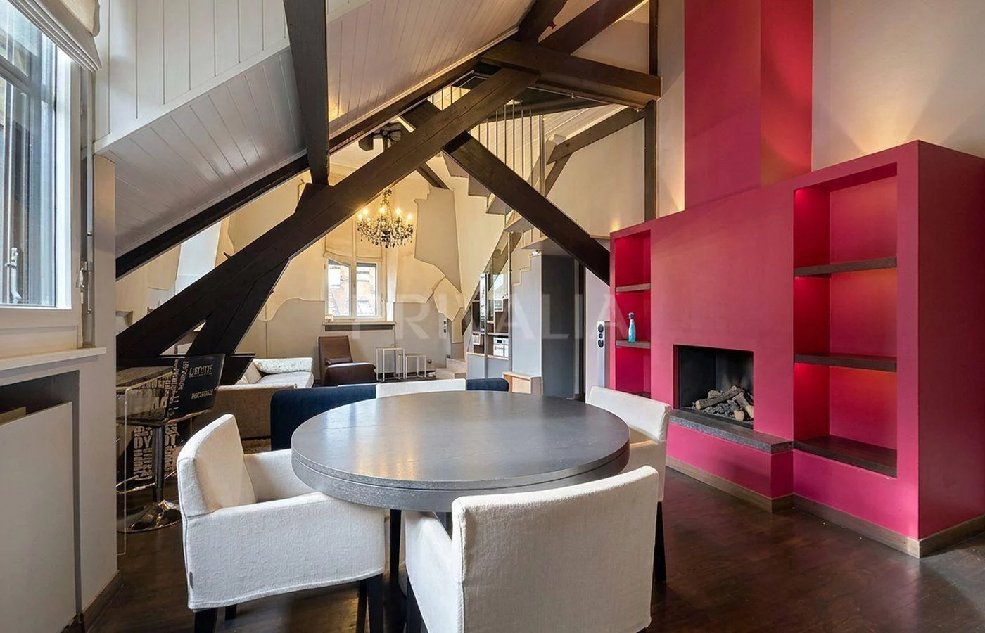 Unique: Superb flat in the heart of Eaux-Vives with converted attic space