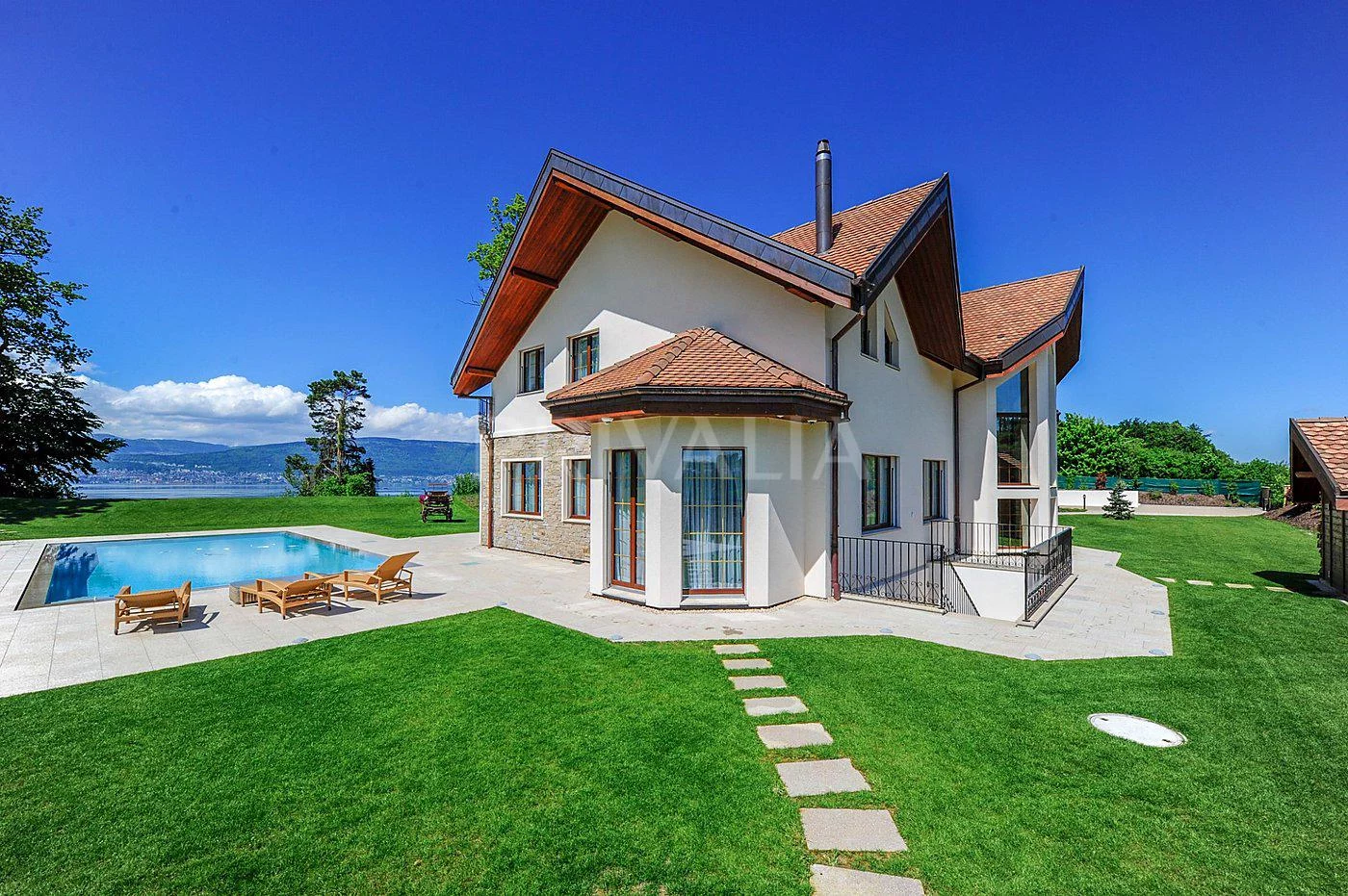 Domaine privé avec vue panoramique sur le lac de Neuchâtel