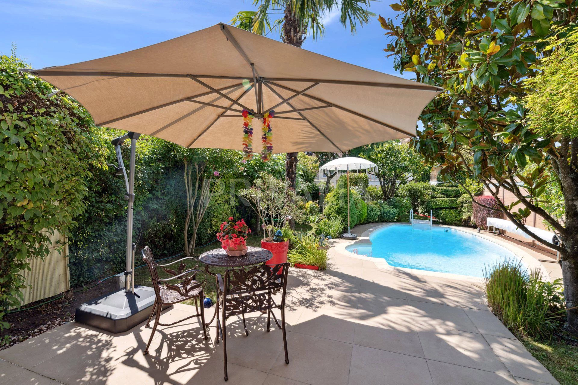 Exclusive : Charming Semi-Detached House with Pool