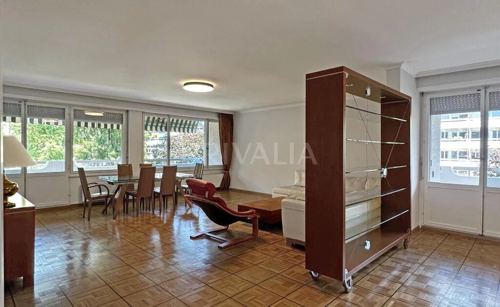 A beautiful crossing apartment in the heart of Florissant