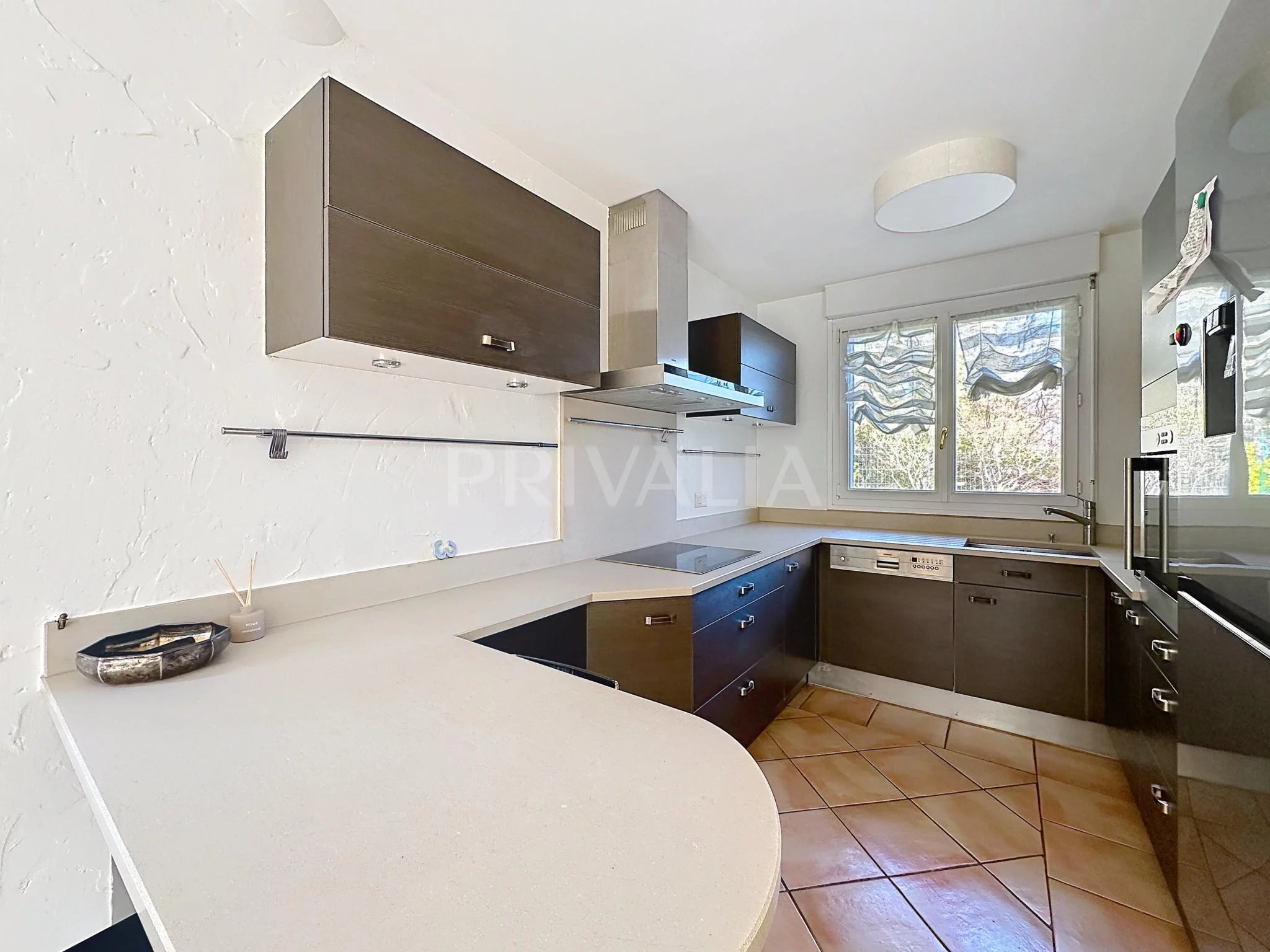 Charming semi-detached villa in a residential neighbourhood