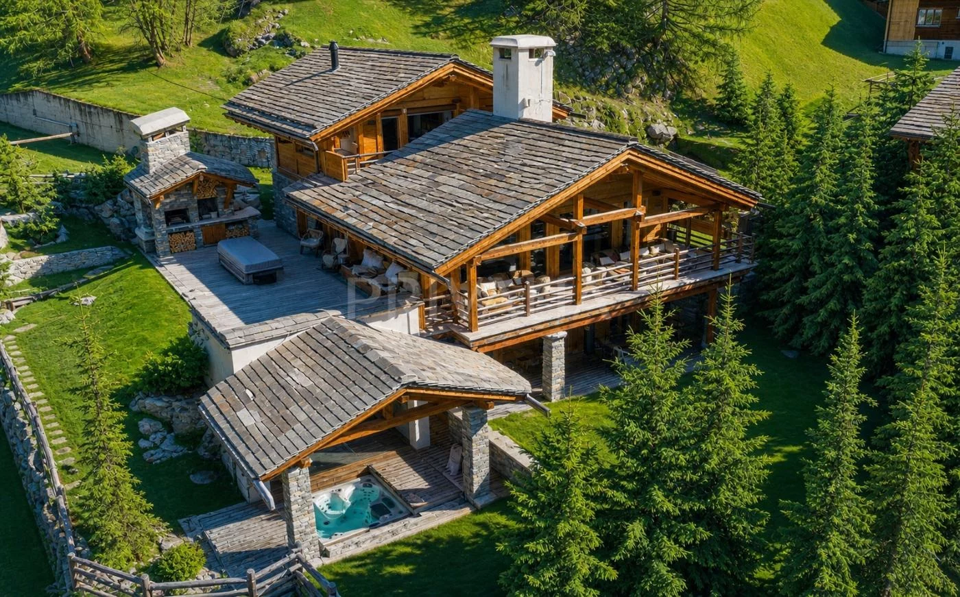 Propriété d’exception avec spa, piscine intérieure et vue panoramique sur les Alpes