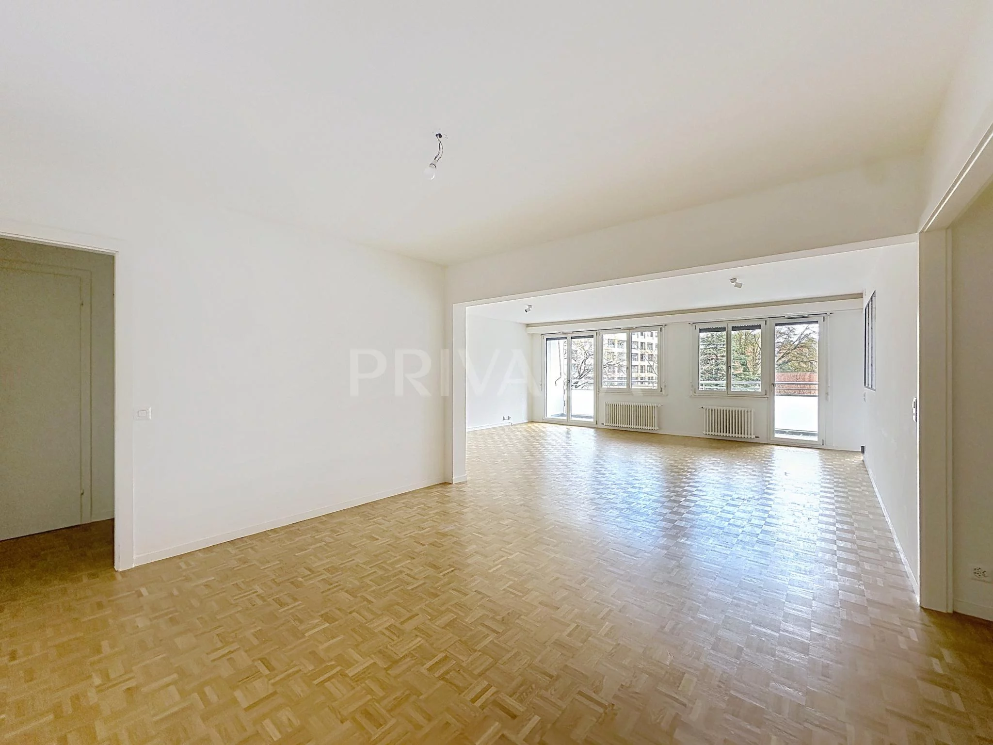Magnifique appartement traversant situé au cœur de Malagnou