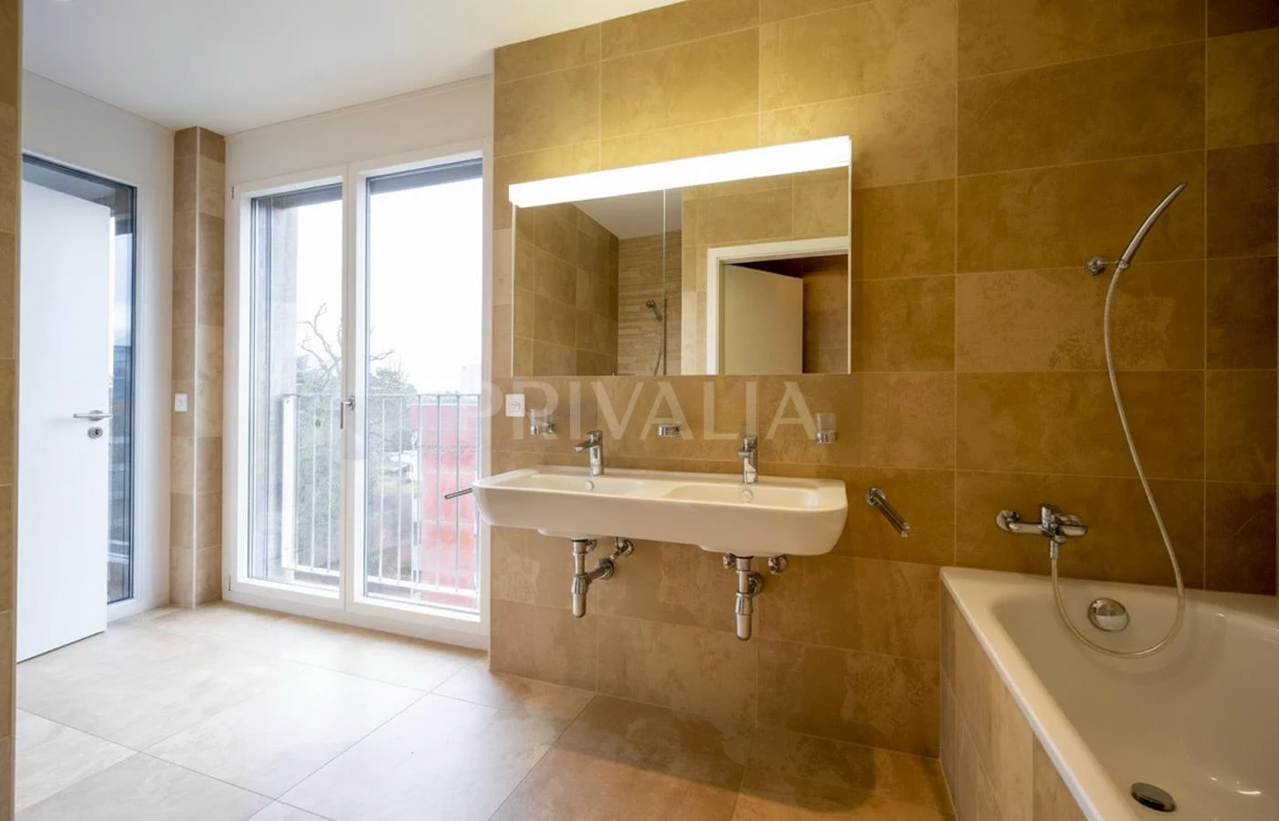 Exceptional contemporary 7-room apartment