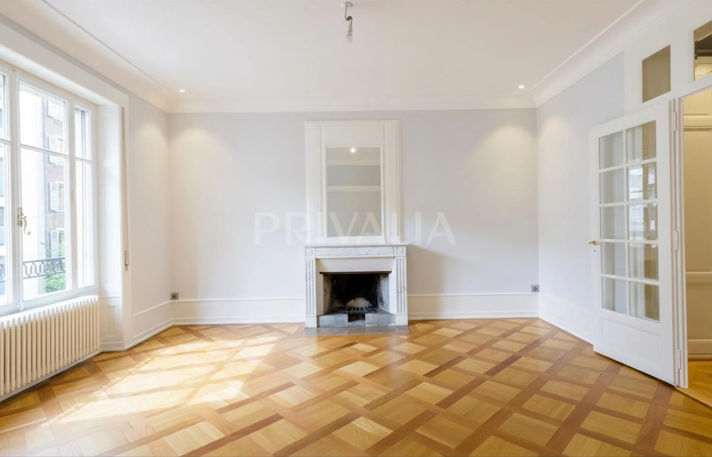 Beautiful dual-aspect apartment in a luxury building in Florissant/Champel