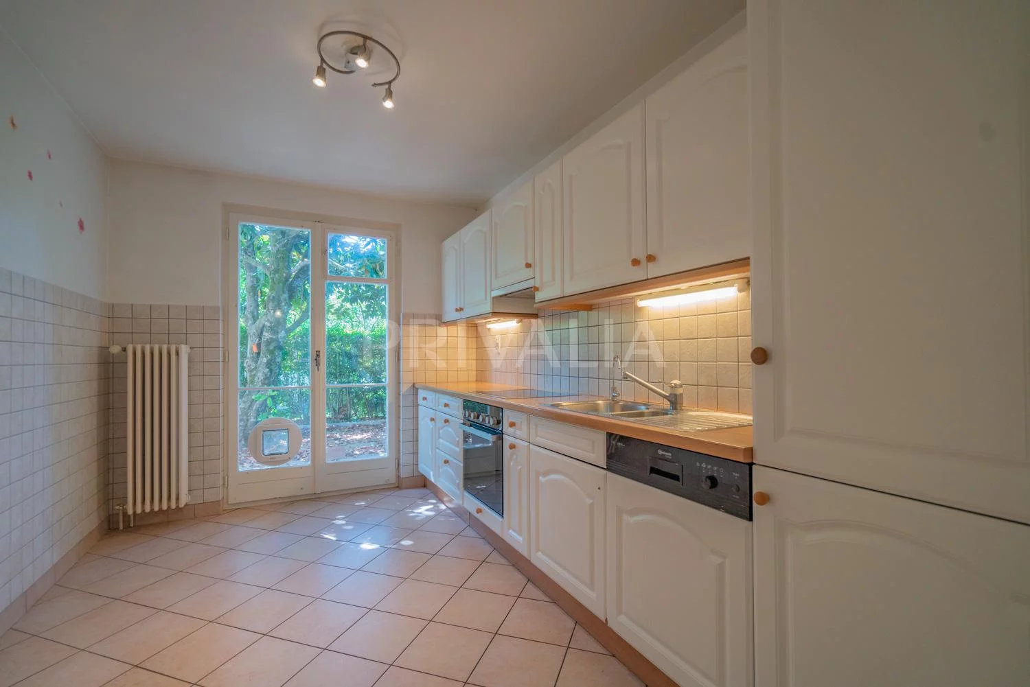 Bail à terme fixe de 7 mois – Villa individuelle à Thônex avec jardin