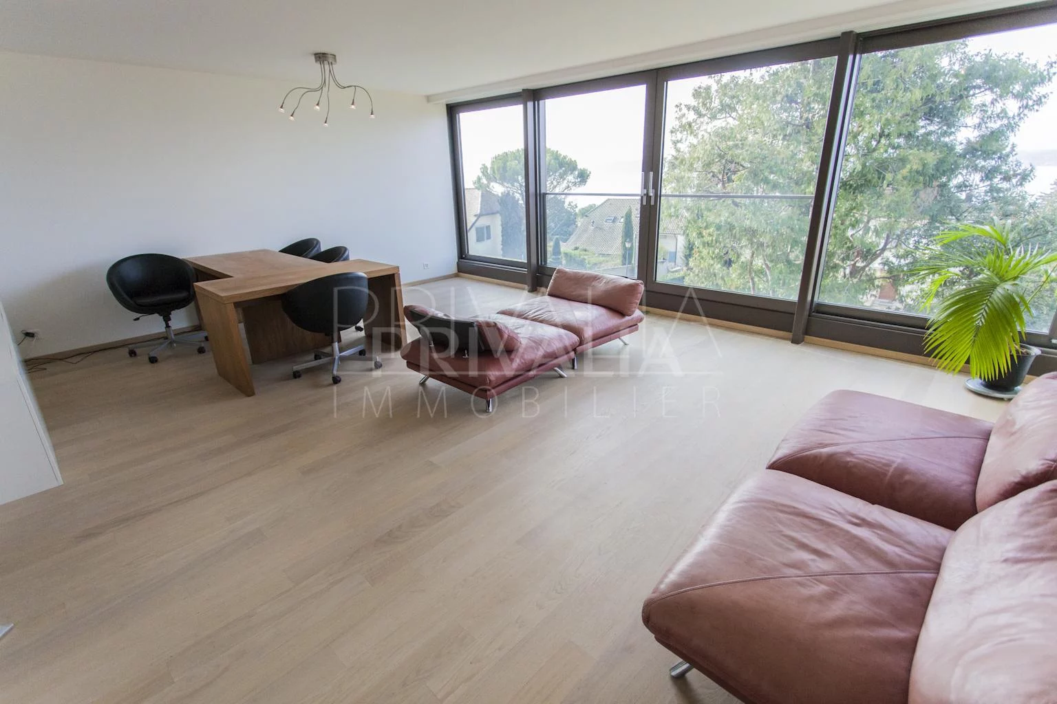 Magnifique appartement de standing avec vue sur lac