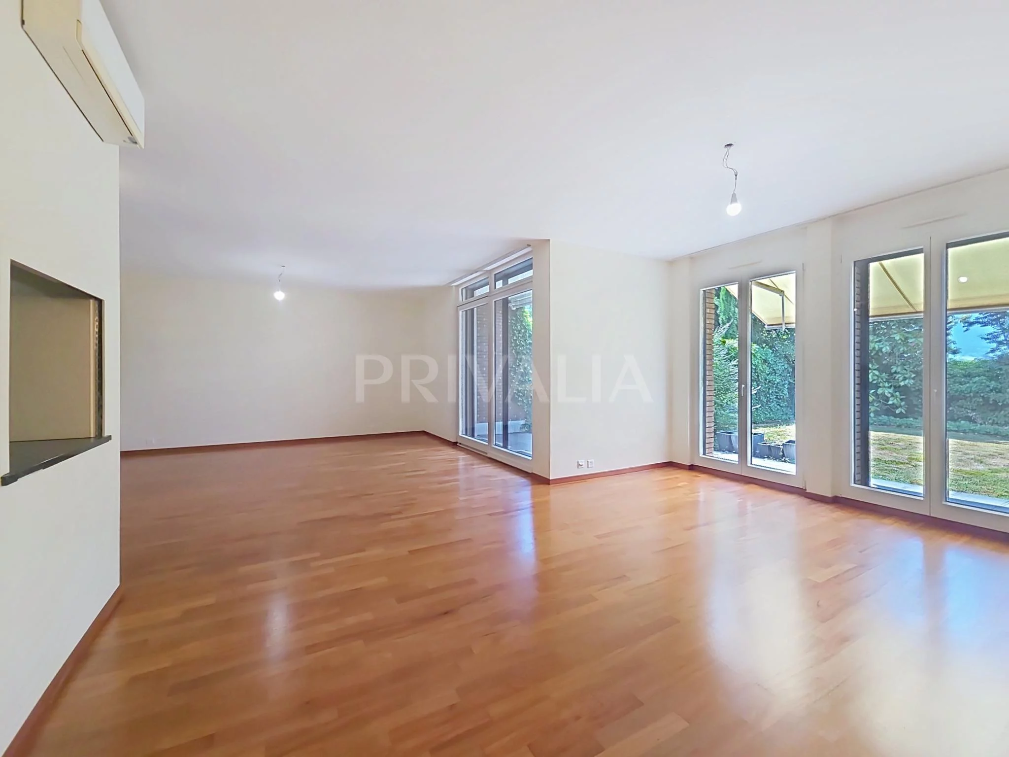 Unique : A stunning house in a secure residential complex in the heart of Champel