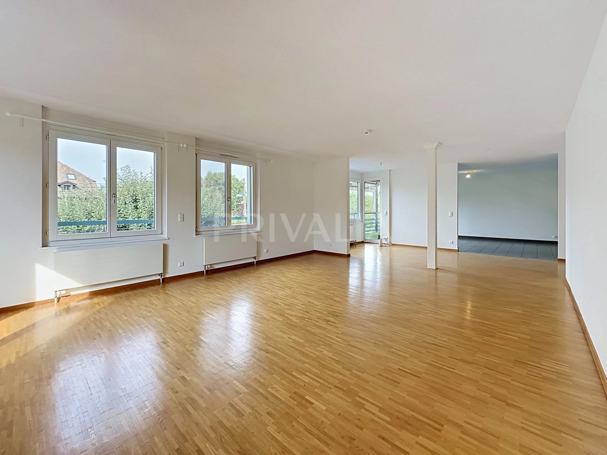 En exclusivité - Appartement de 9 pièces avec balcons et parkings à Sézenove / Bernex