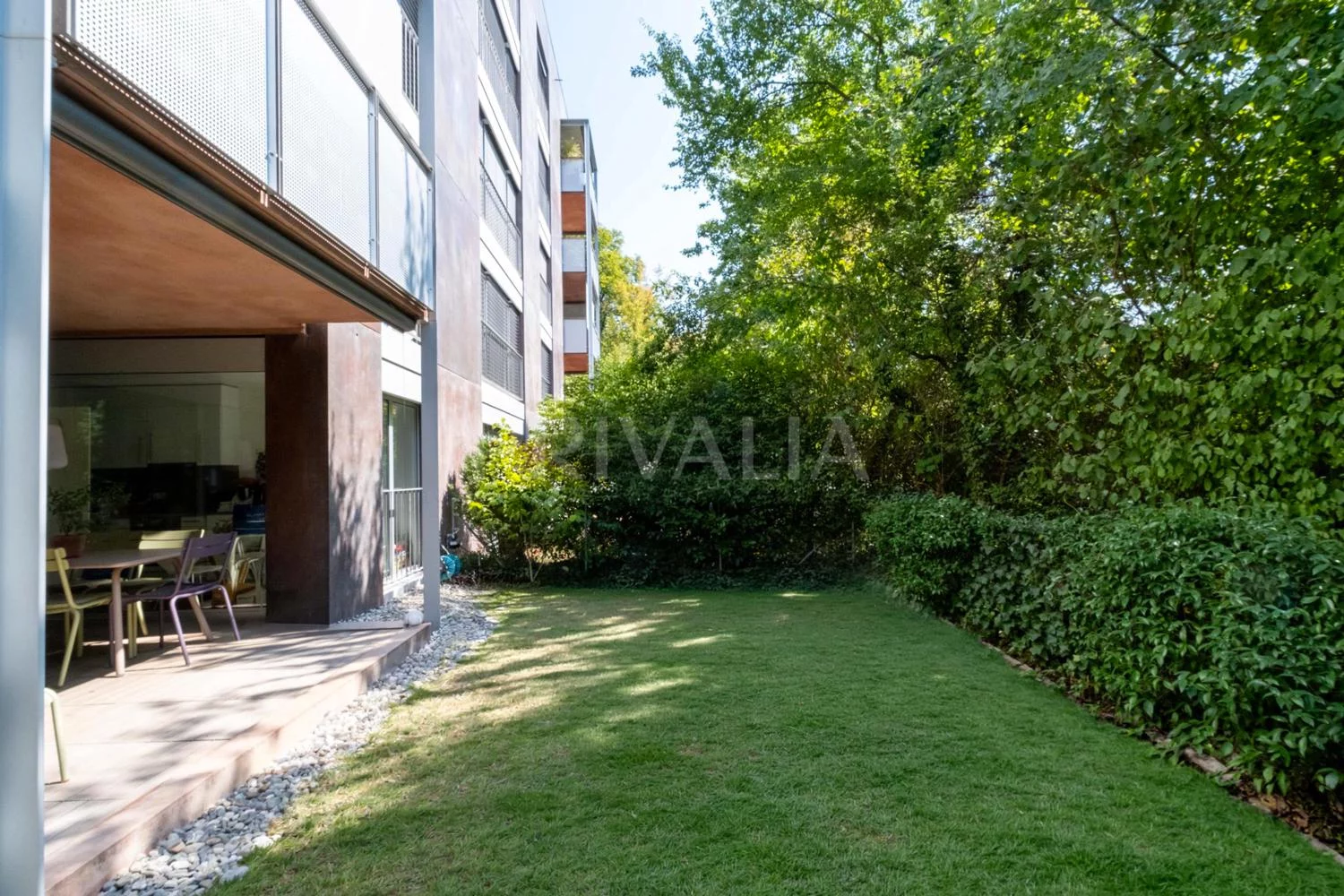 Magnifique appartement contemporain en rez-de-jardin