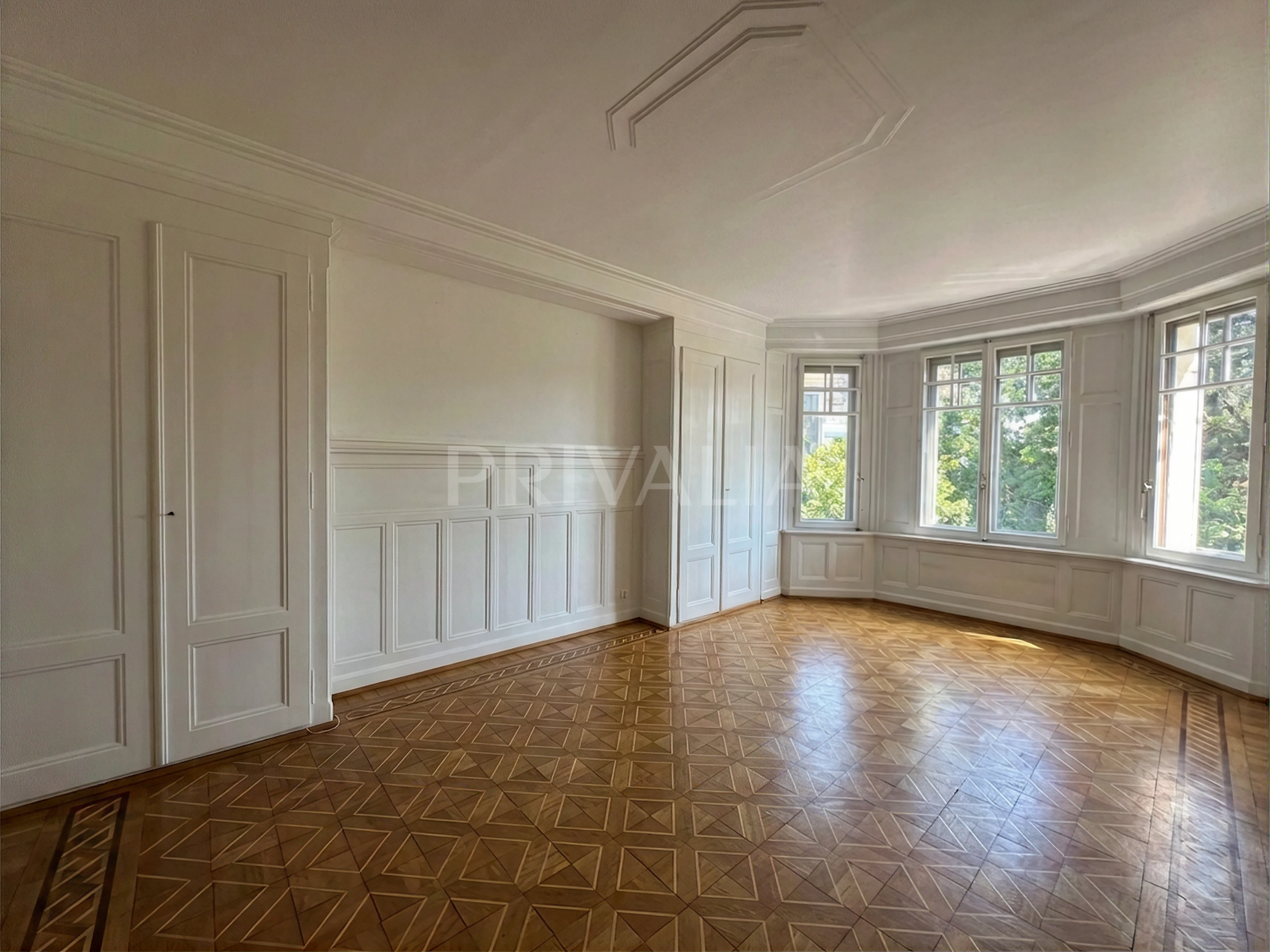 Beautiful crossing apartment in Florissant – Tranchées