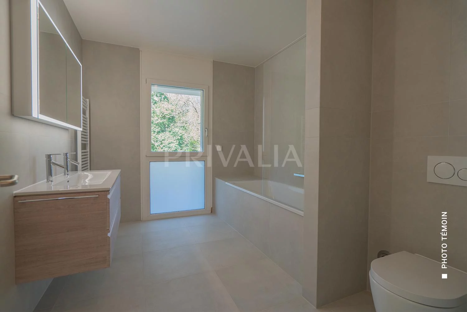 Bel attique de 121 m2 avec terrasse