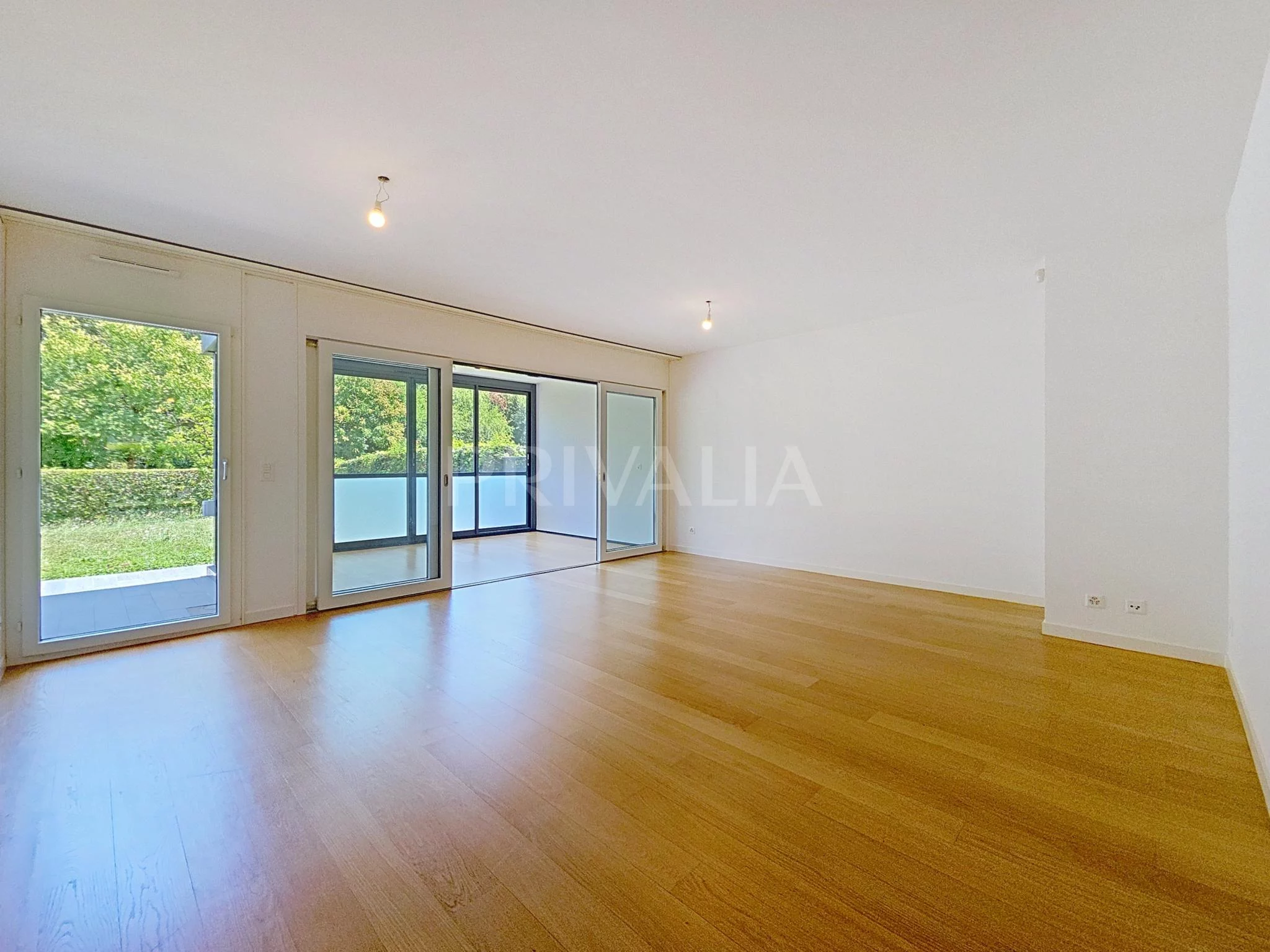 BEAUTIFUL 286 SQM DUPLEX ON THE TOP FLOOR