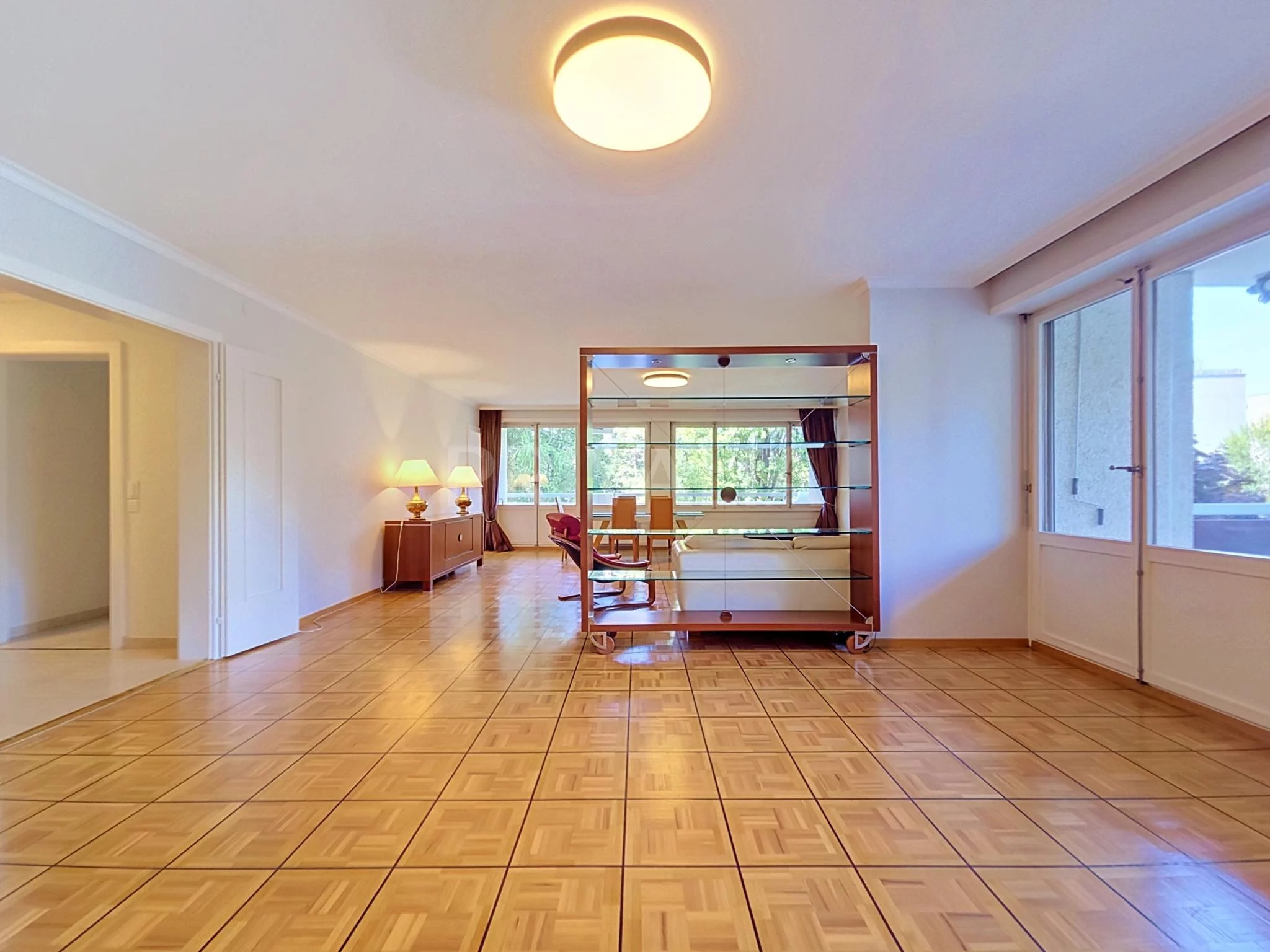 Bel appartement traversant au cœur de Florissant