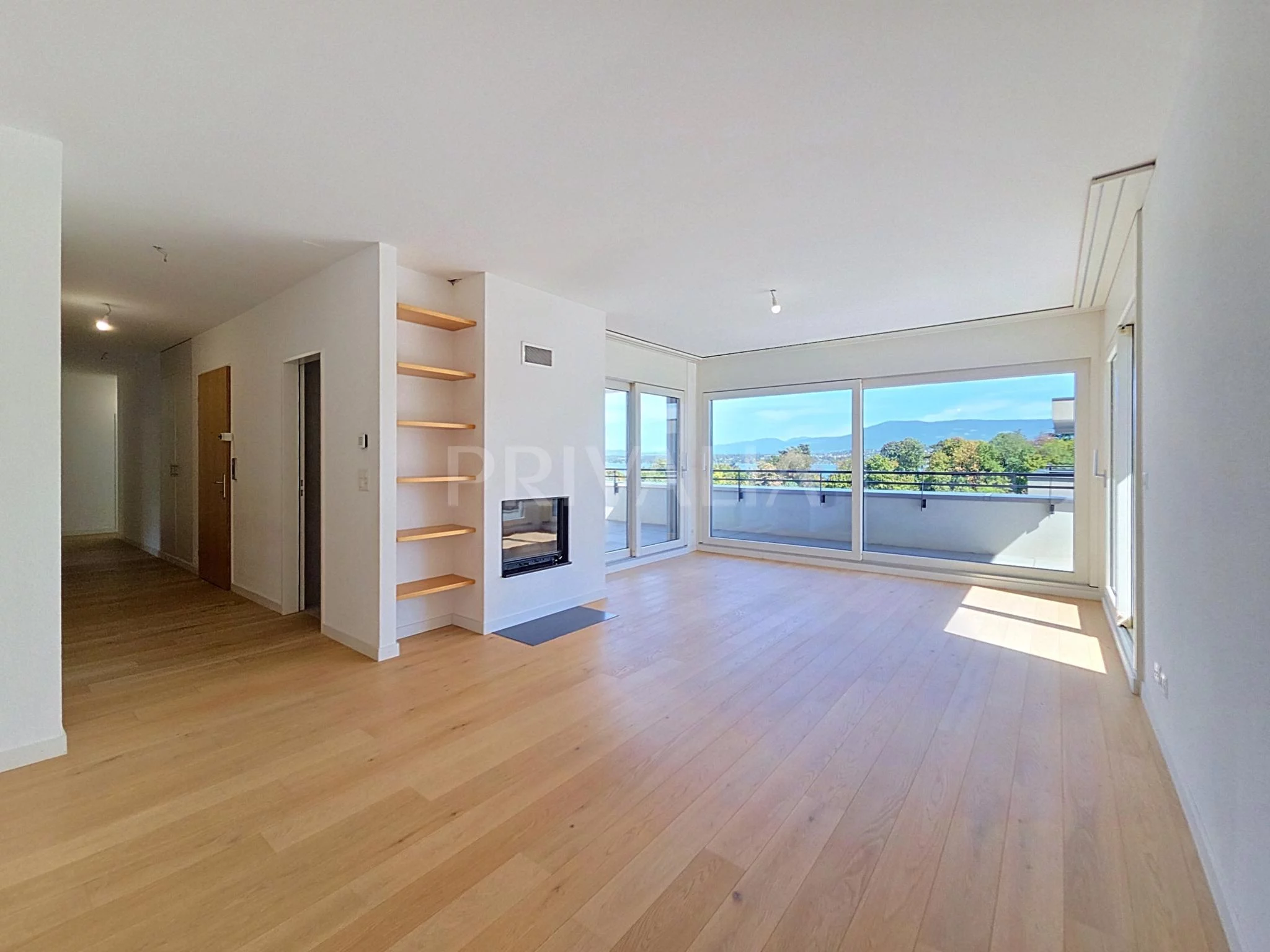 Bel attique de 121 m2 avec terrasse