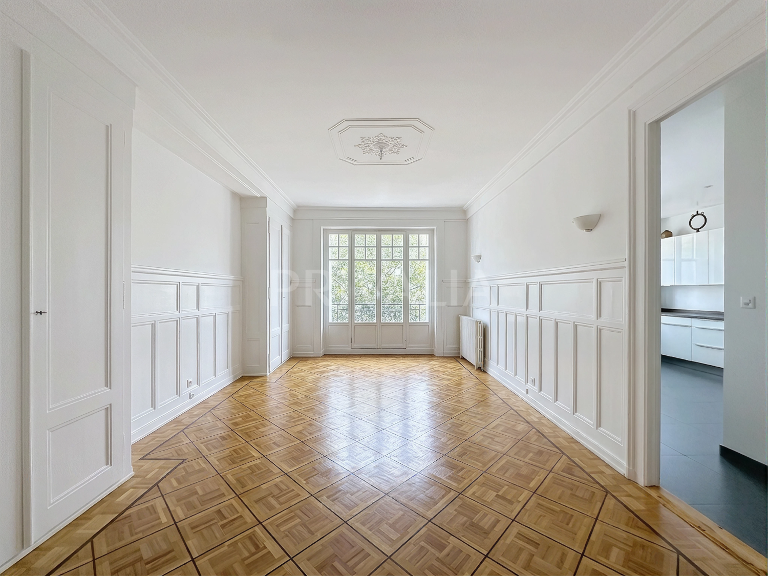 Superbe appartement traversant et idéalement situé