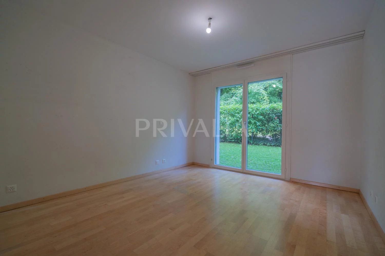 Bel appartement de 6,5 pièces en rez-de-jardin au sein d&rsquo;une résidence de standing