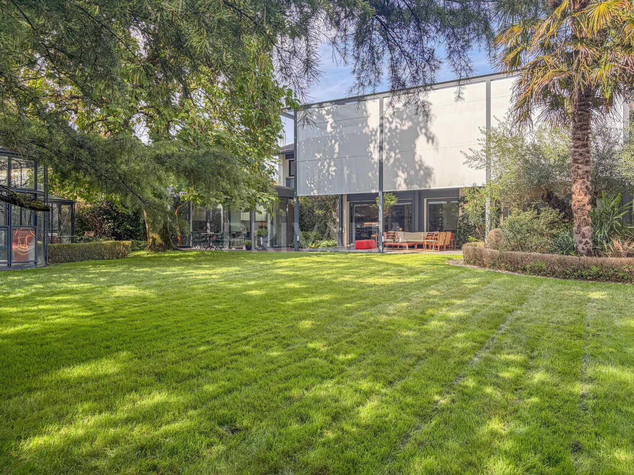 Belle propriété avec jardin luxuriant aux portes de Genève