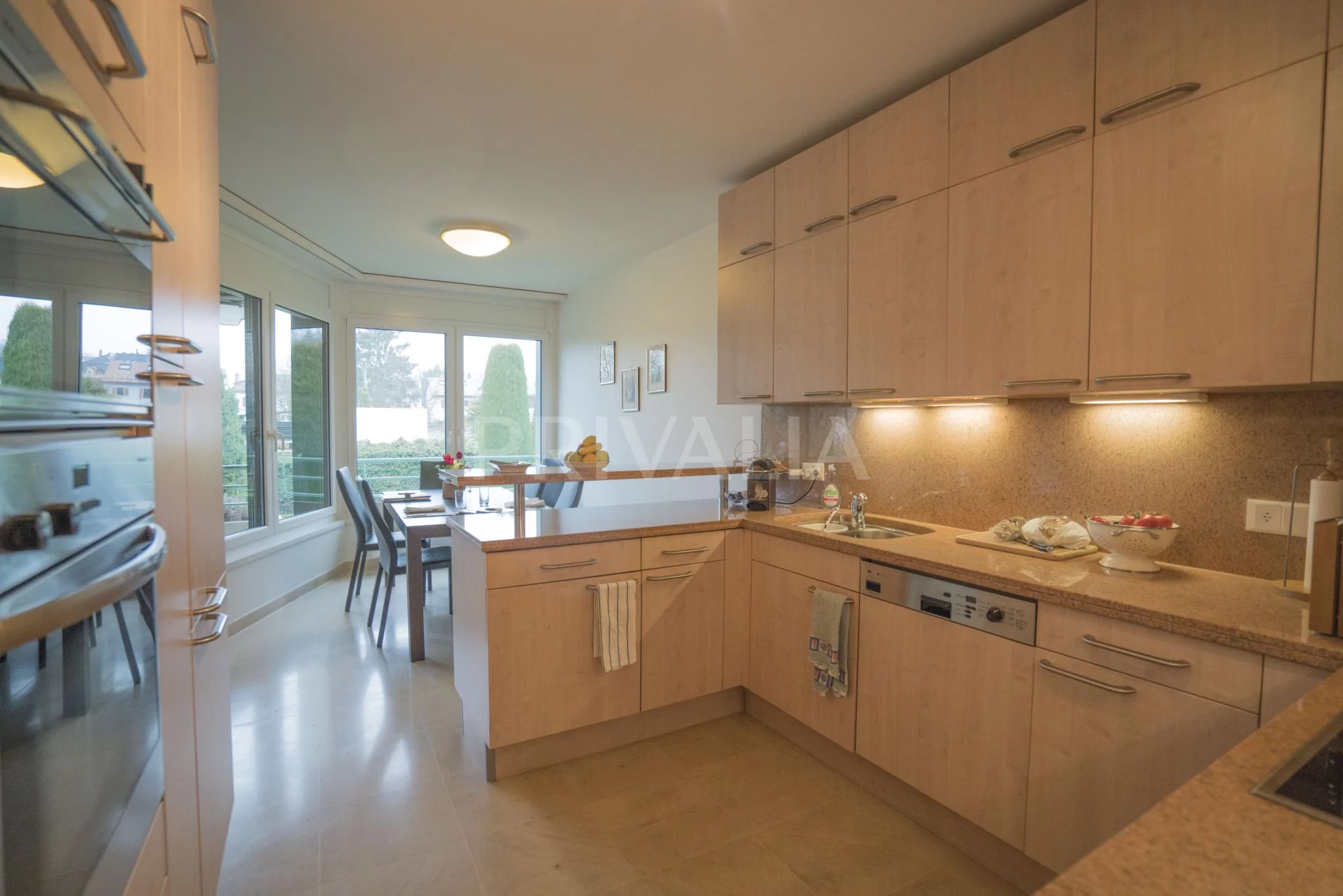 Superbe duplex avec terrasse de 75 m2 dans une résidence sécurisée, à quelques pas du Lac