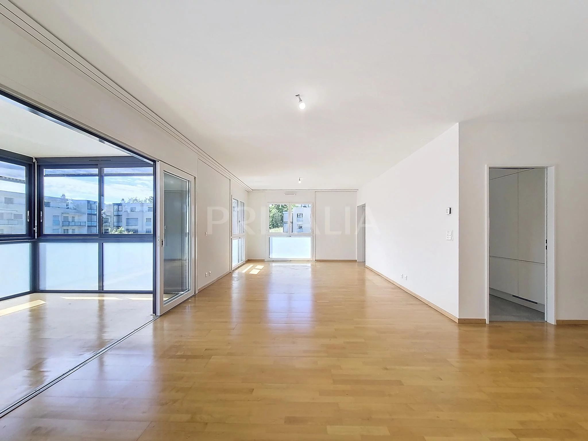 Bel appartement de 6,5 pièces avec jardin de 194 m2