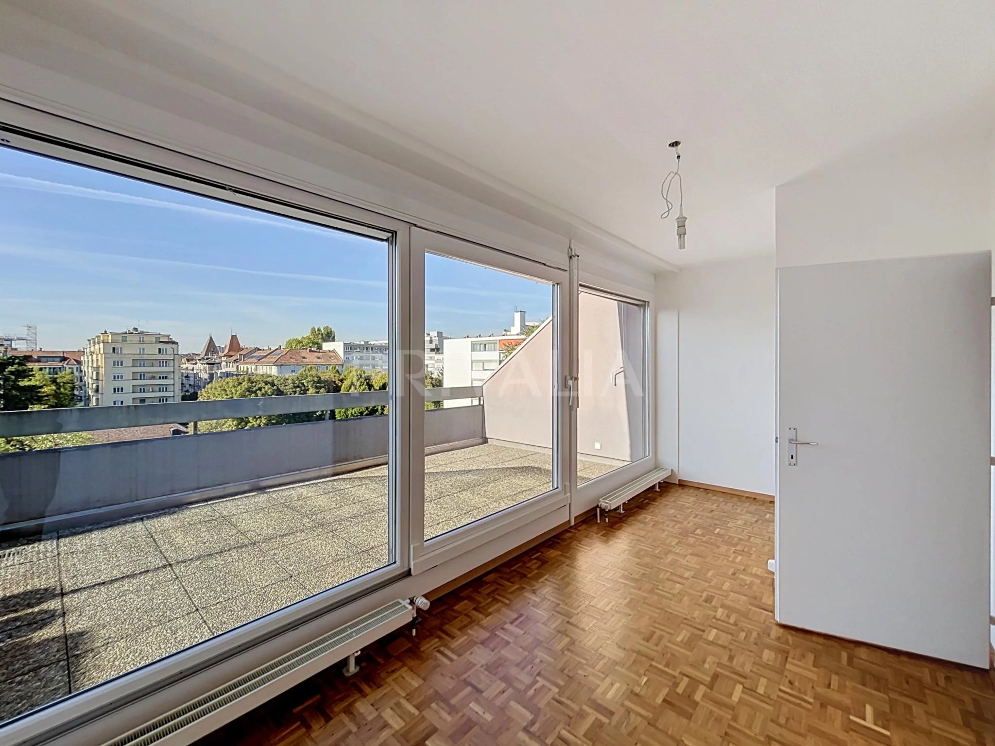Beautiful duplex with terraces