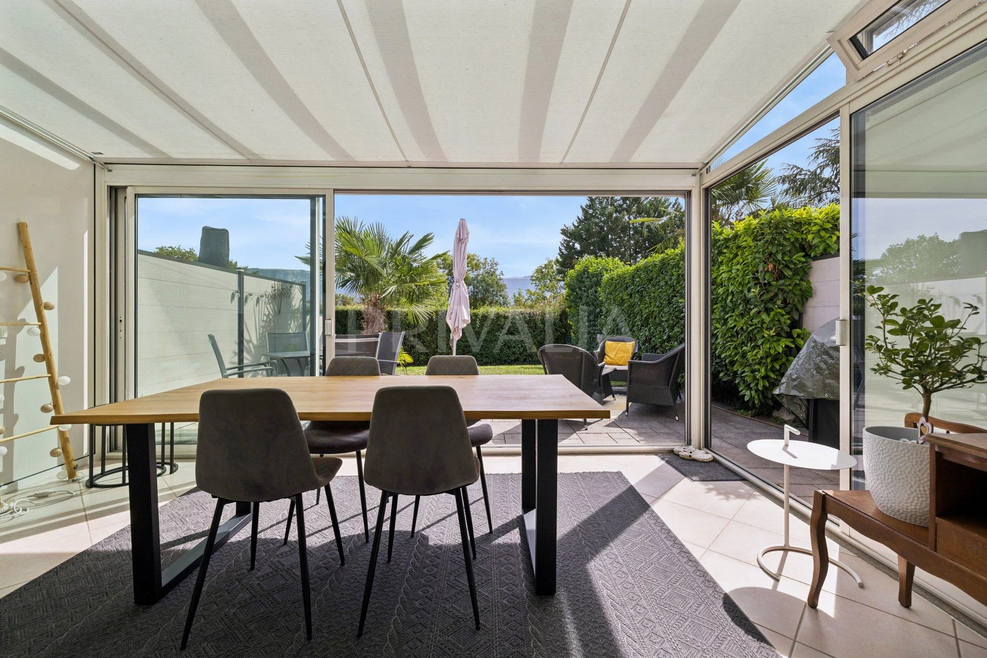 En exclusivité : Villa contigüe 5 pièces avec vue dégagée