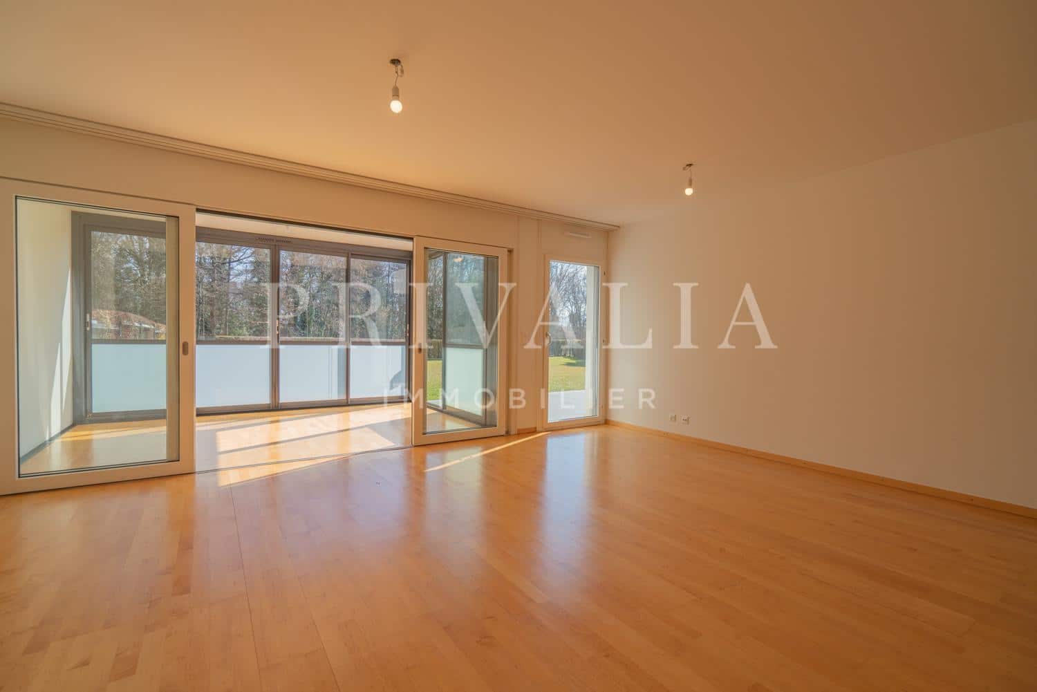 PrivaliaBeautiful apartment on the ground floor with garden in a secure residence