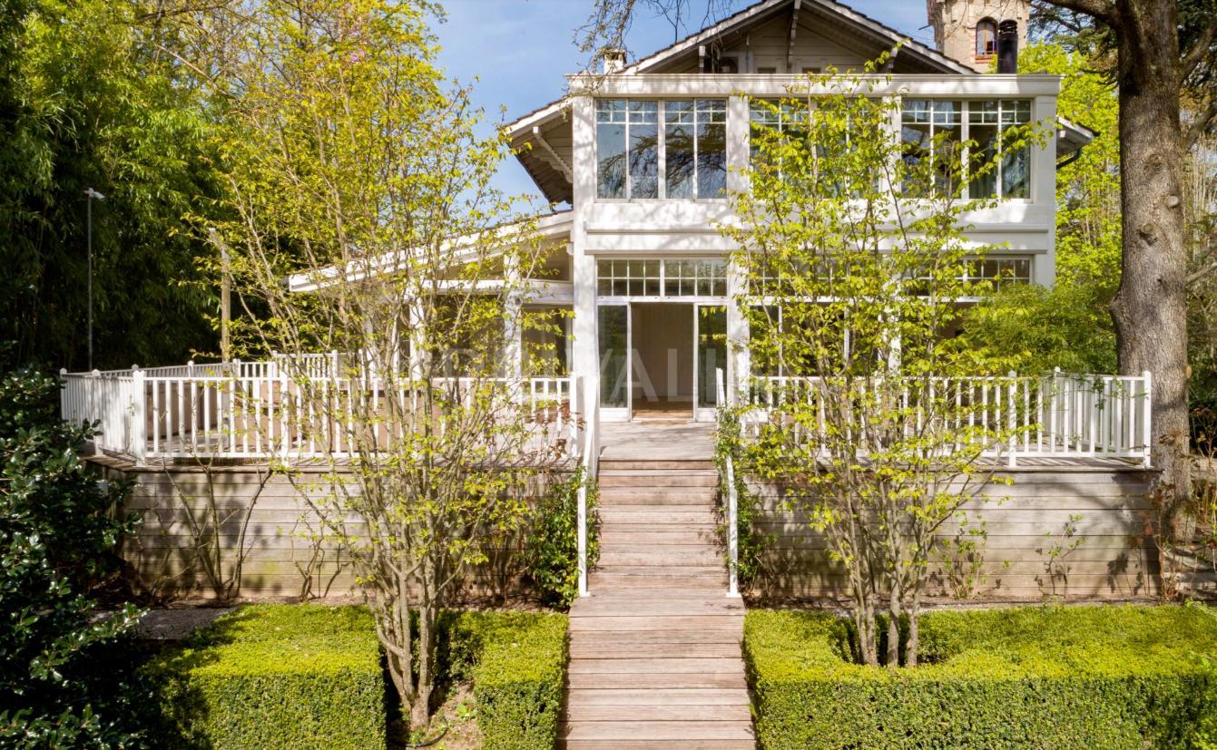 PrivaliaRavissante villa familiale individuelle au cœur du village de Vandœuvres