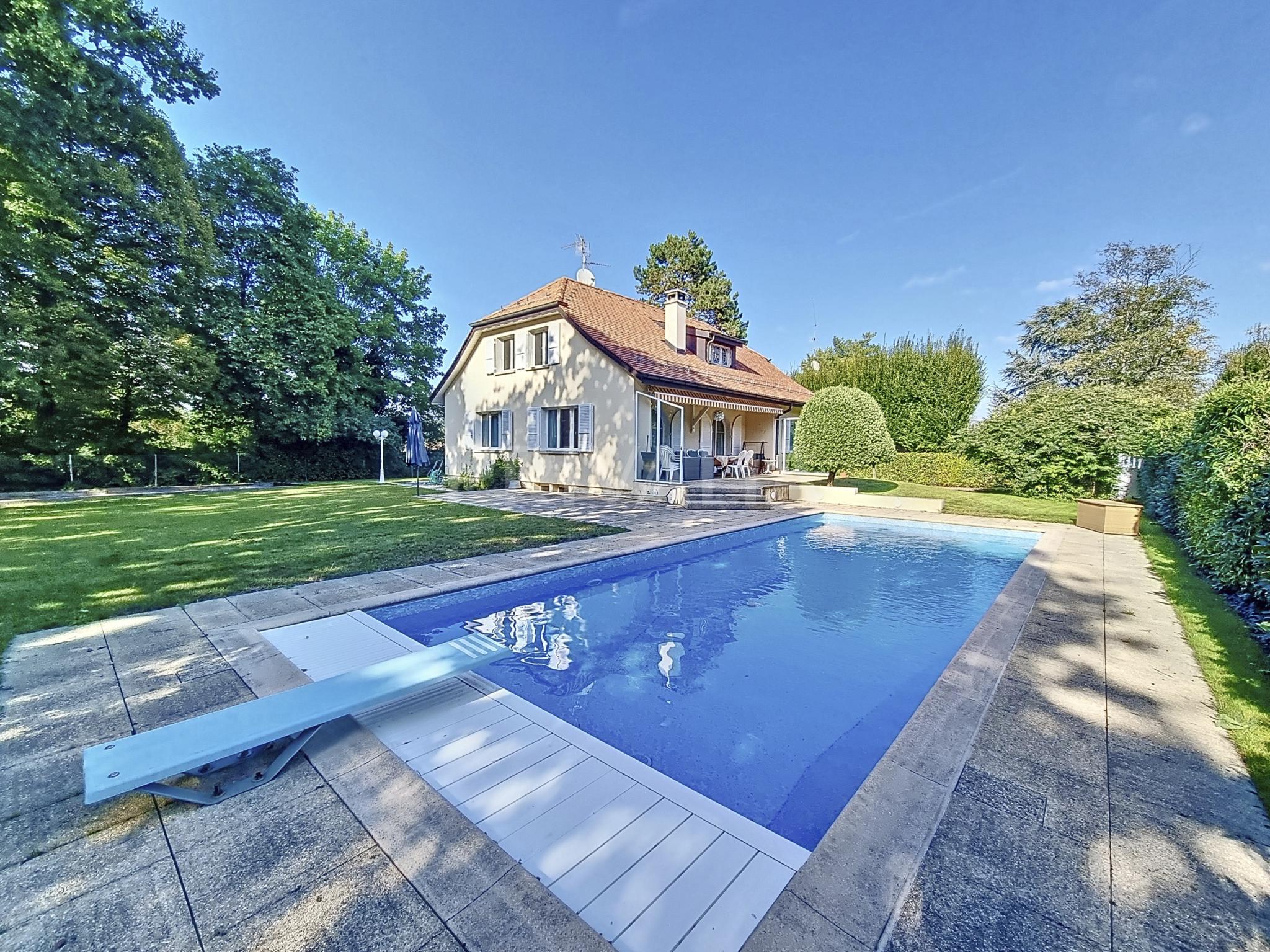 PrivaliaCharmante villa individuelle avec piscine dans un environnement calme et verdoyant