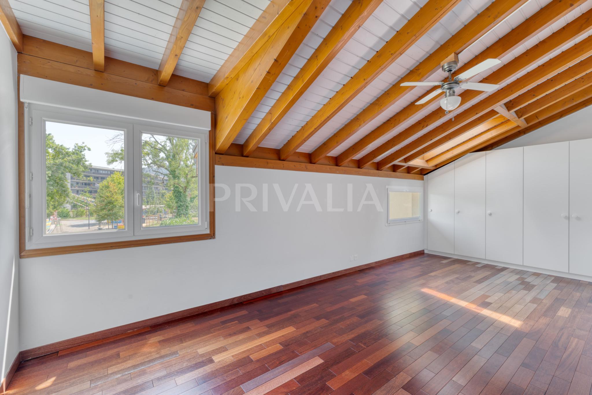 PrivaliaVilla mitoyenne avec 4 chambres et studio indépendant