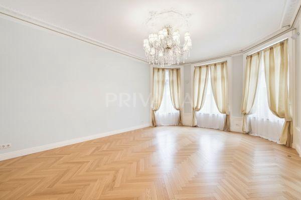 PrivaliaMagnifique appartement de standing sur la Rive Droite