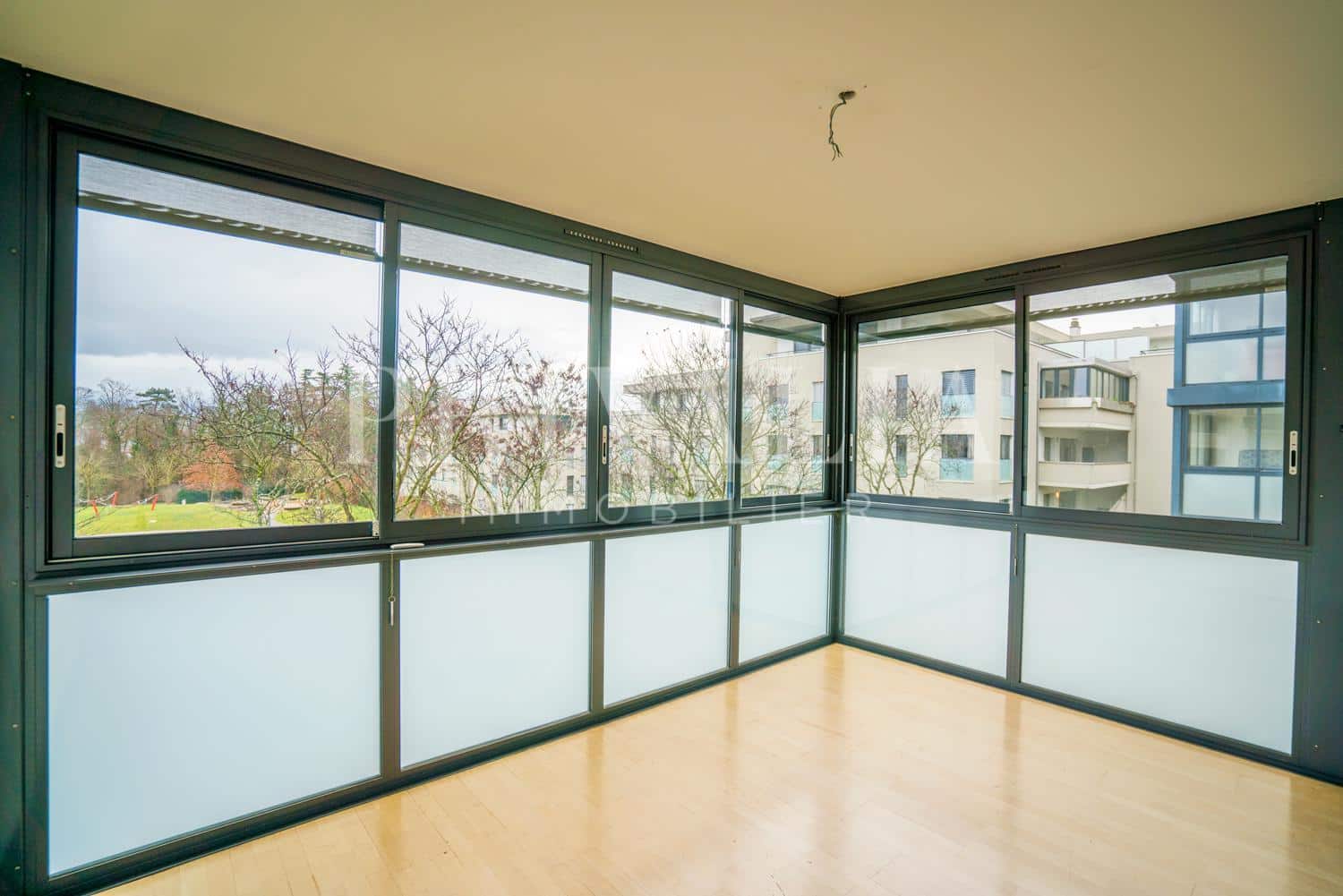 PrivaliaBel appartement de 154 m2 avec balcon et jardin d’hiver