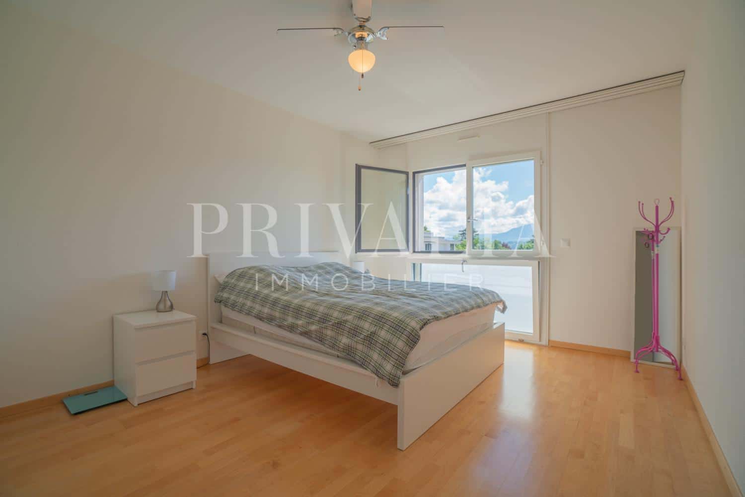 PrivaliaBel appartement de 154 m2 avec balcon et jardin d&rsquo;hiver