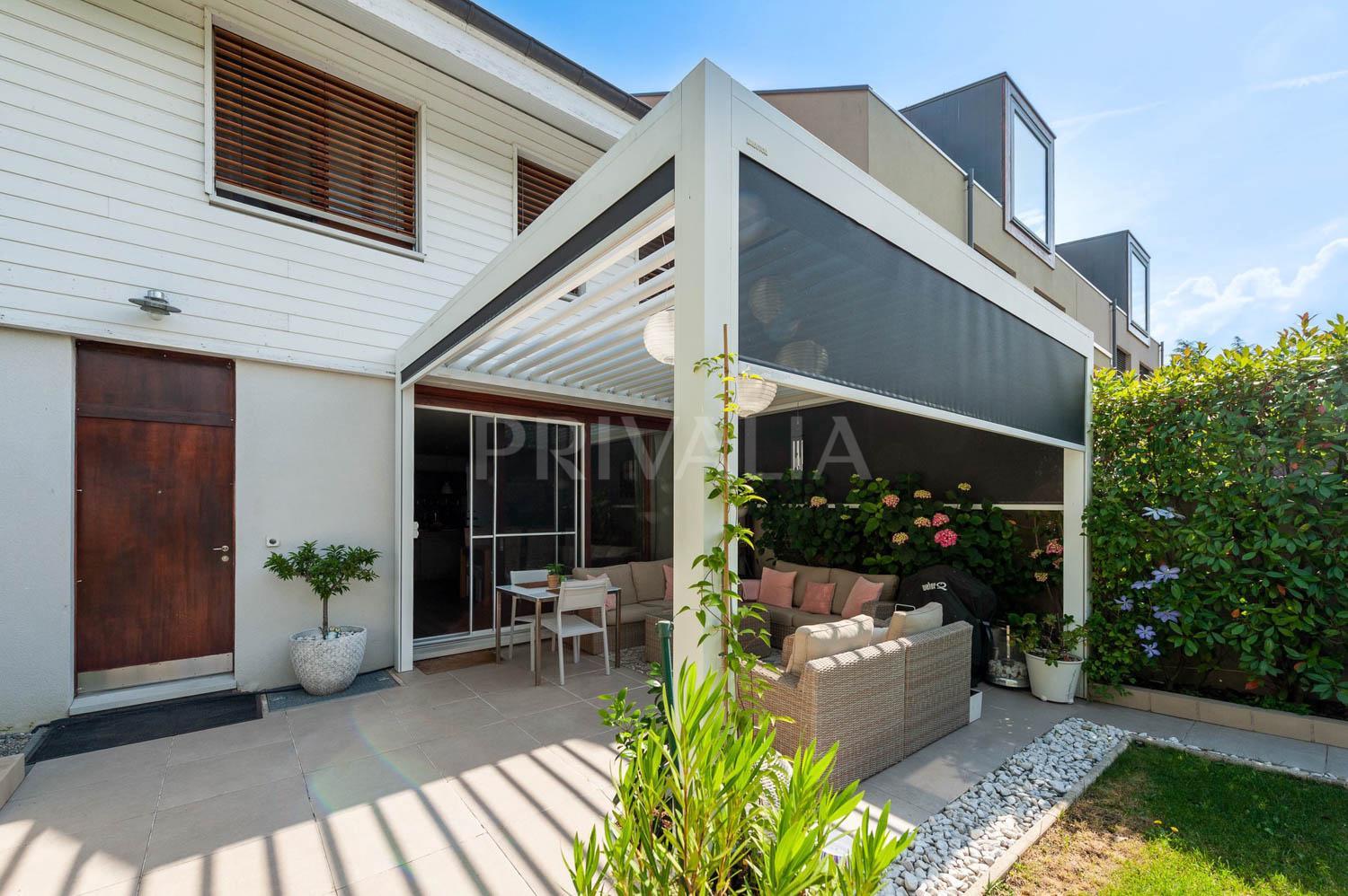 PrivaliaExclusive : Beautiful contemporary village house facing the agricultural zone