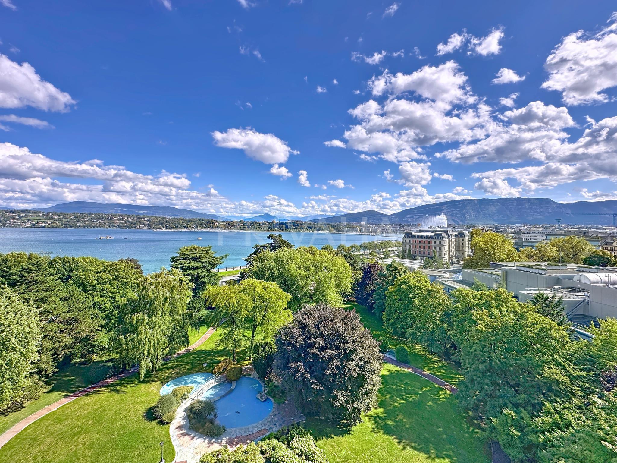 PrivaliaBeautiful flat with lake views in the Parc Chateau-Banquet